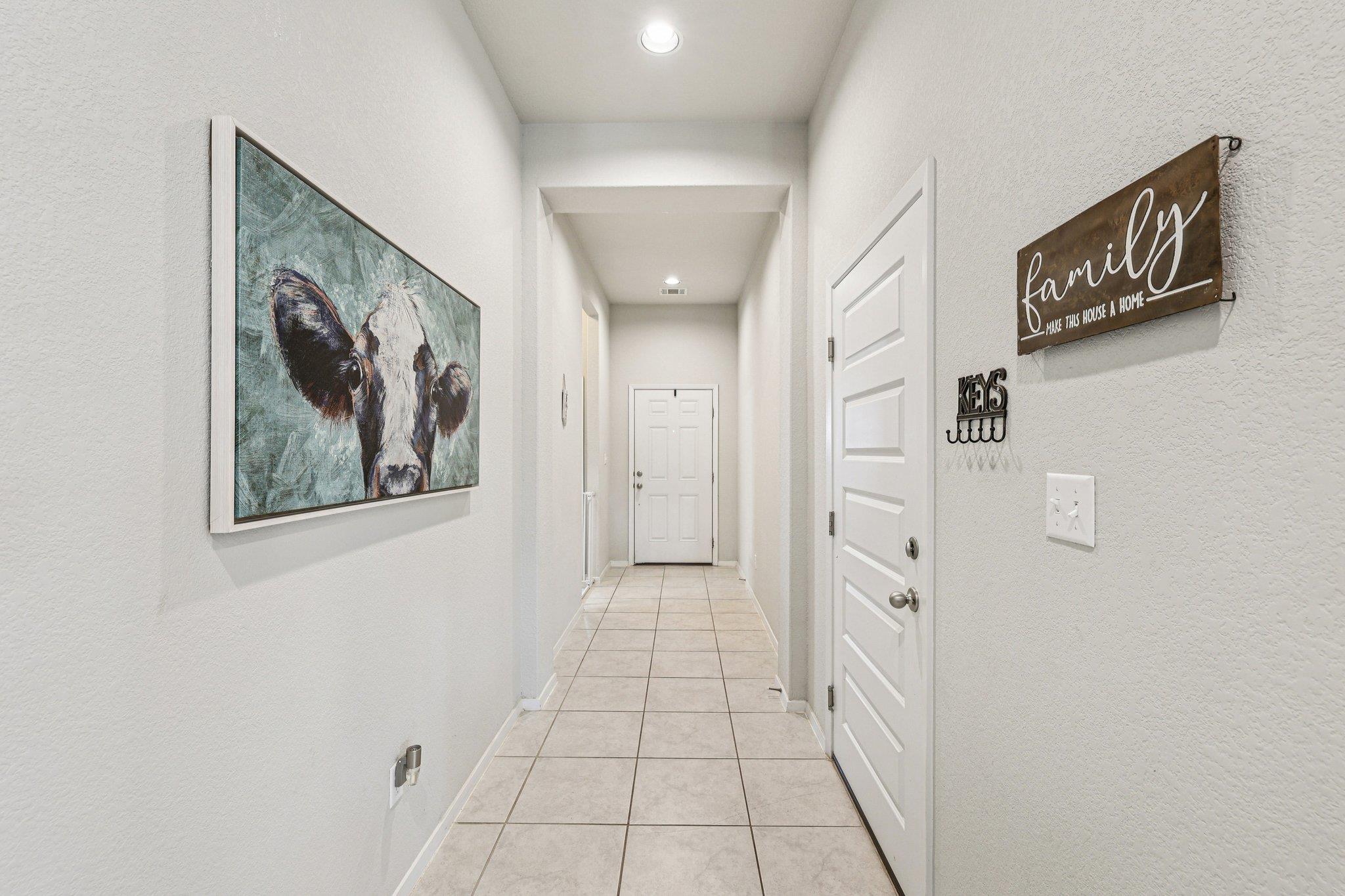 111 Insider Loop Property Photo 5