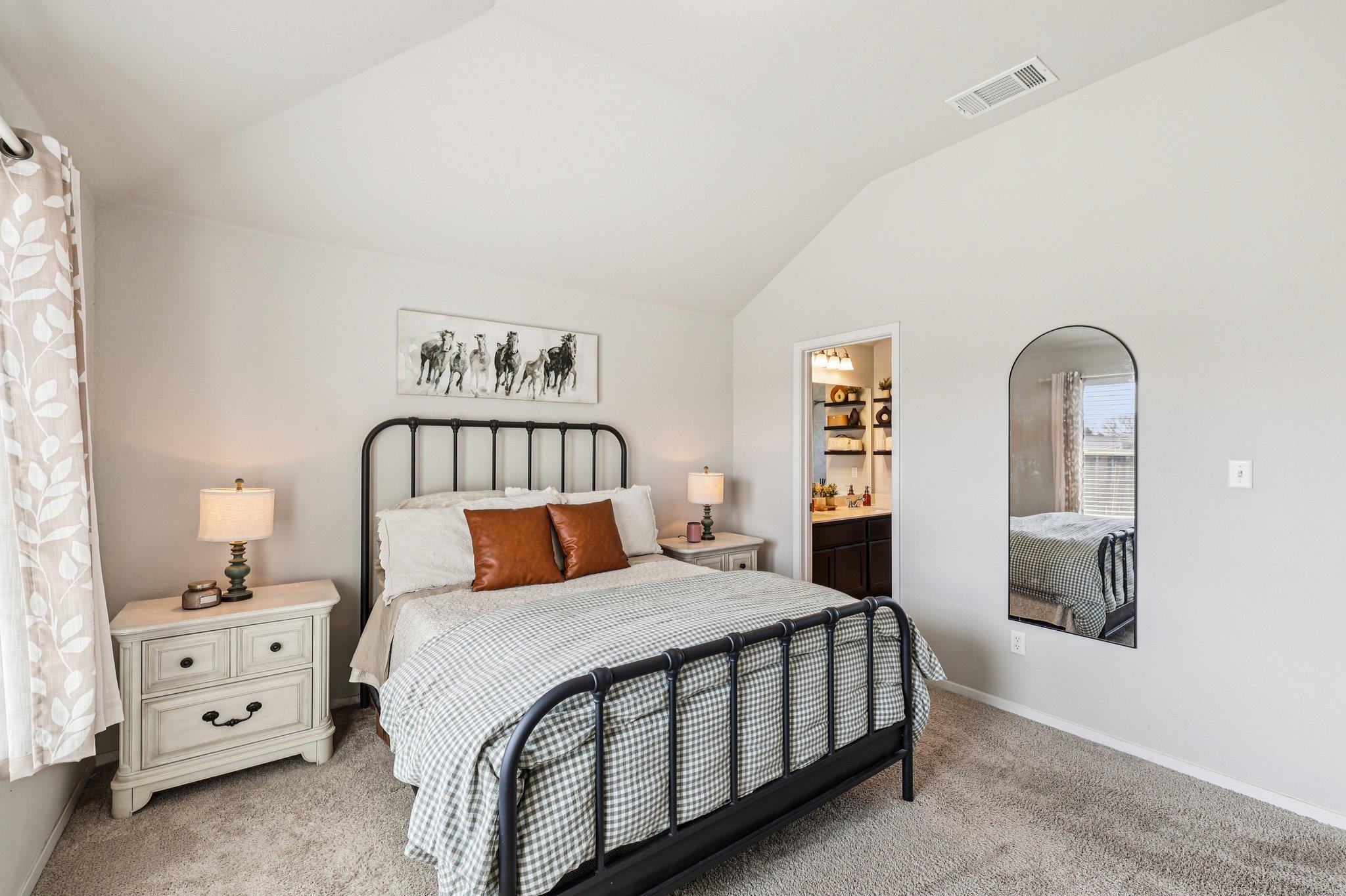 111 Insider Loop Property Photo 23