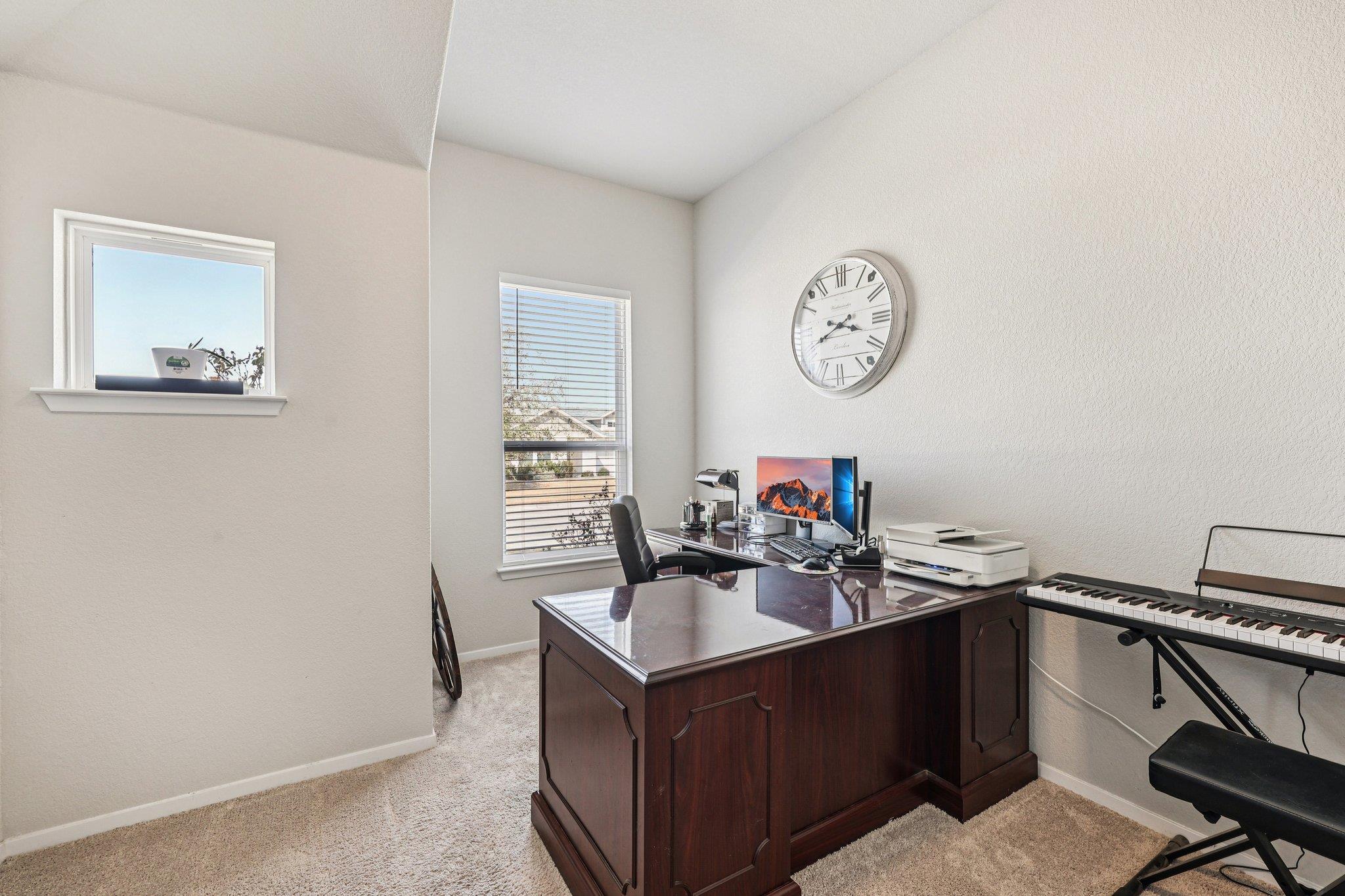 111 Insider Loop Property Photo 31