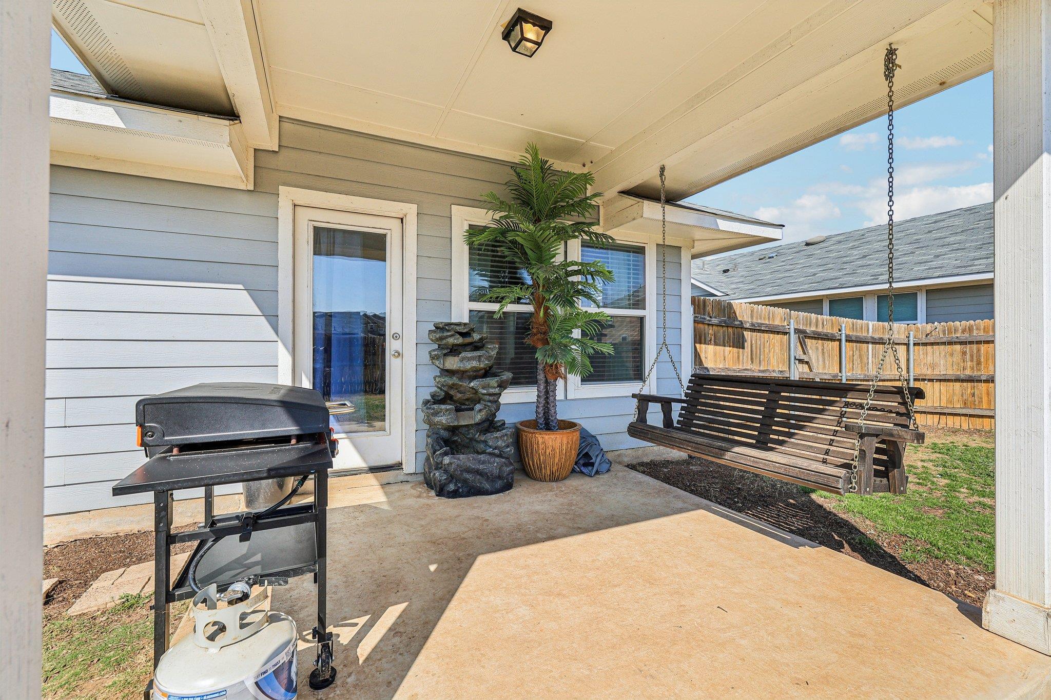 111 Insider Loop Property Photo 32