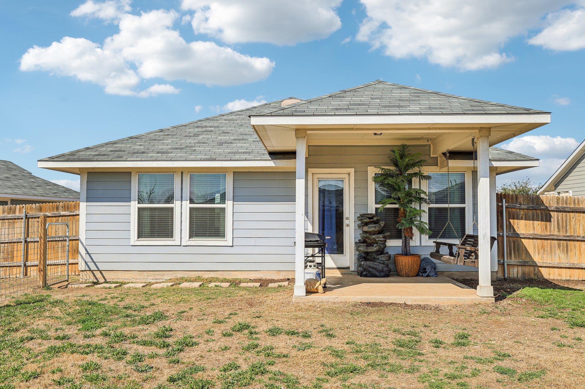 111 Insider Loop Property Photo 37