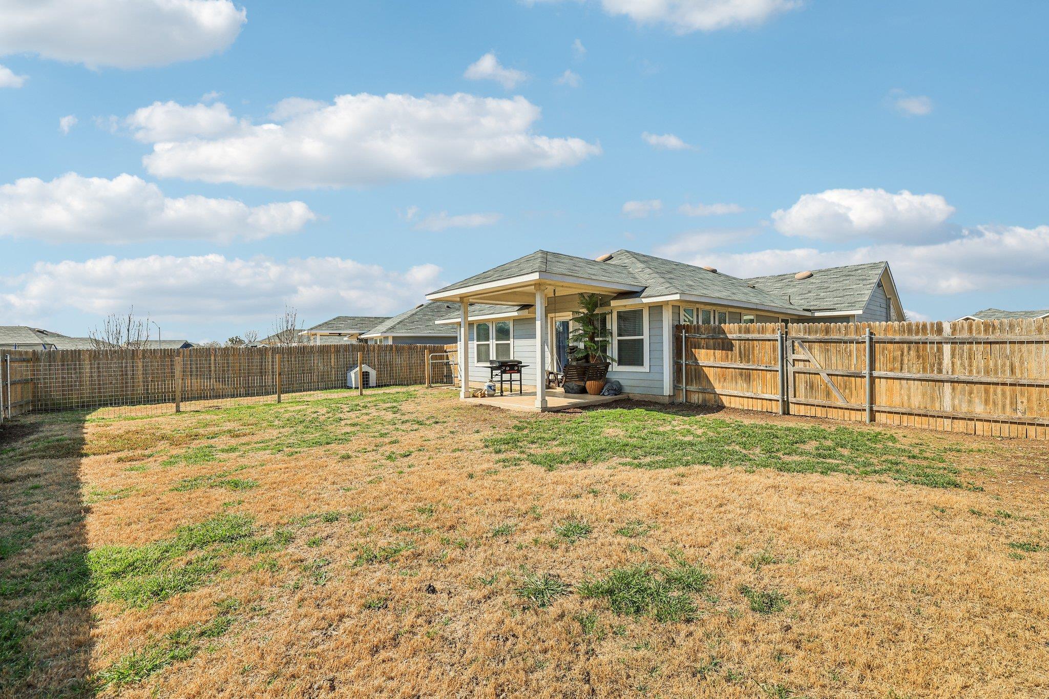 111 Insider Loop Property Photo 39