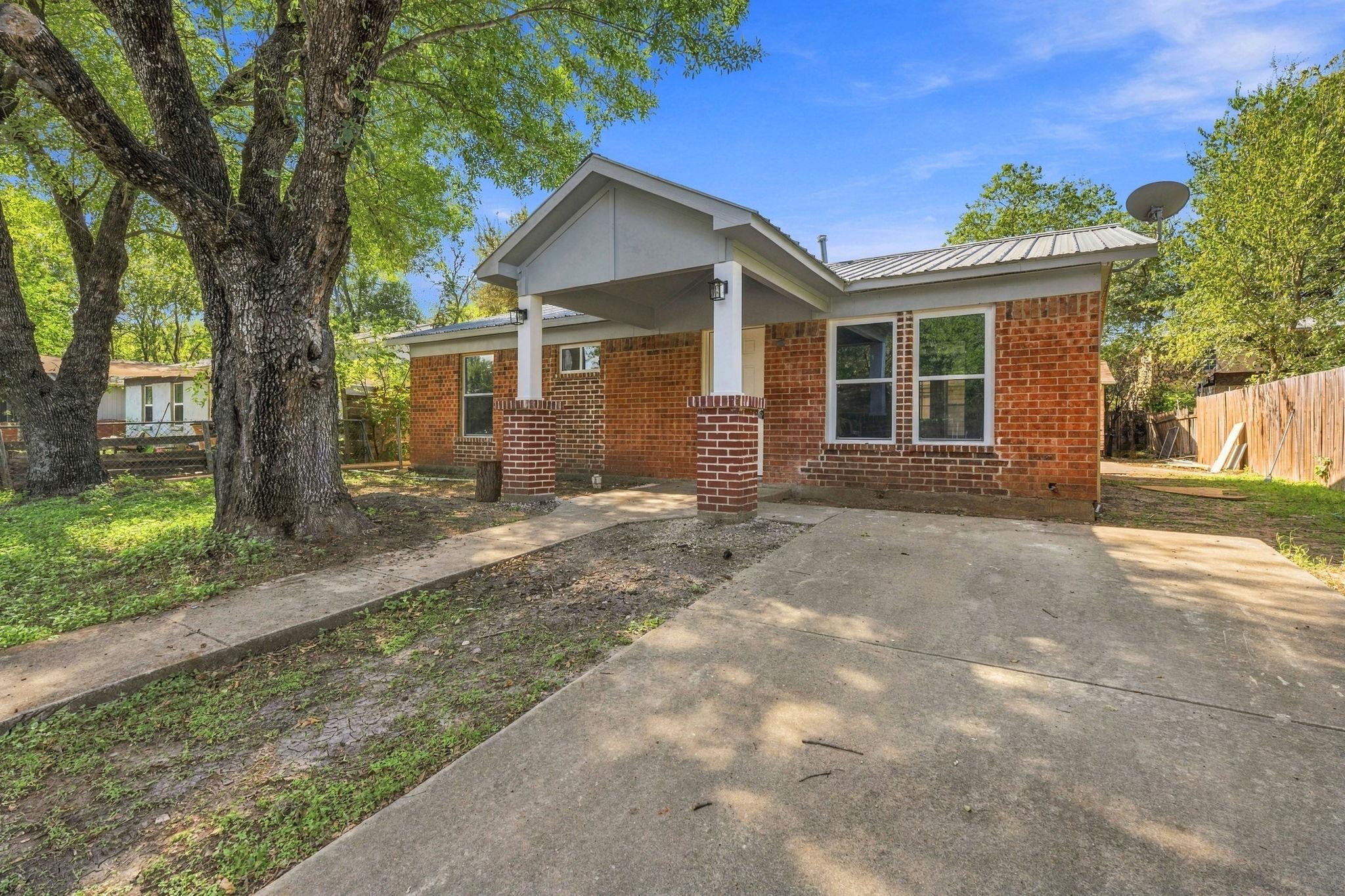 6115 Carnation Ter Property Photo 1