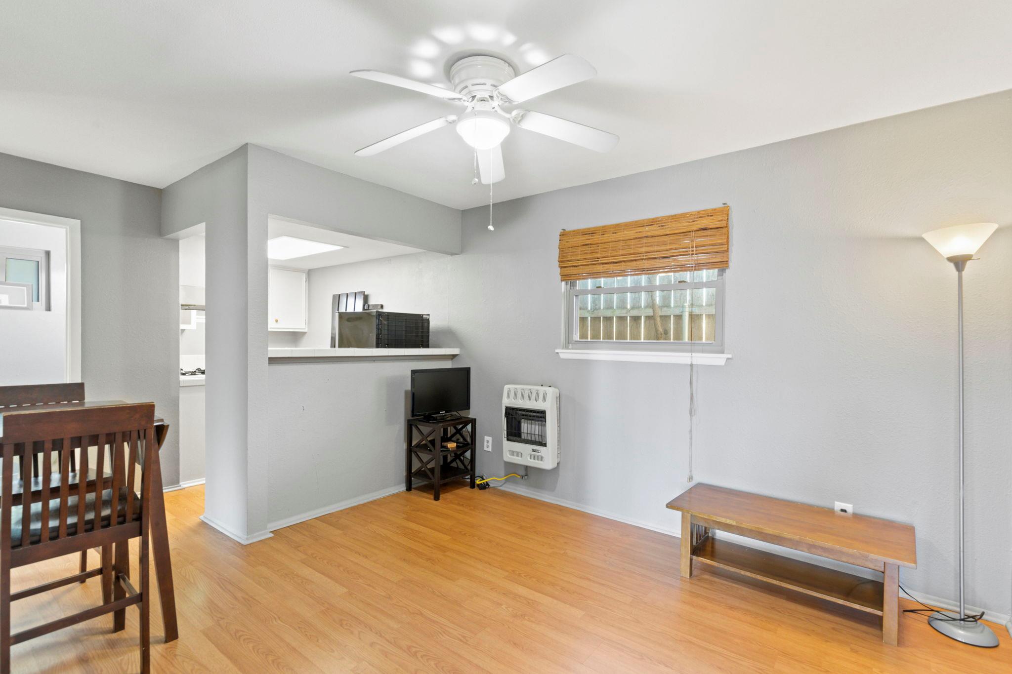 7808 Watson St #b Property Photo 4