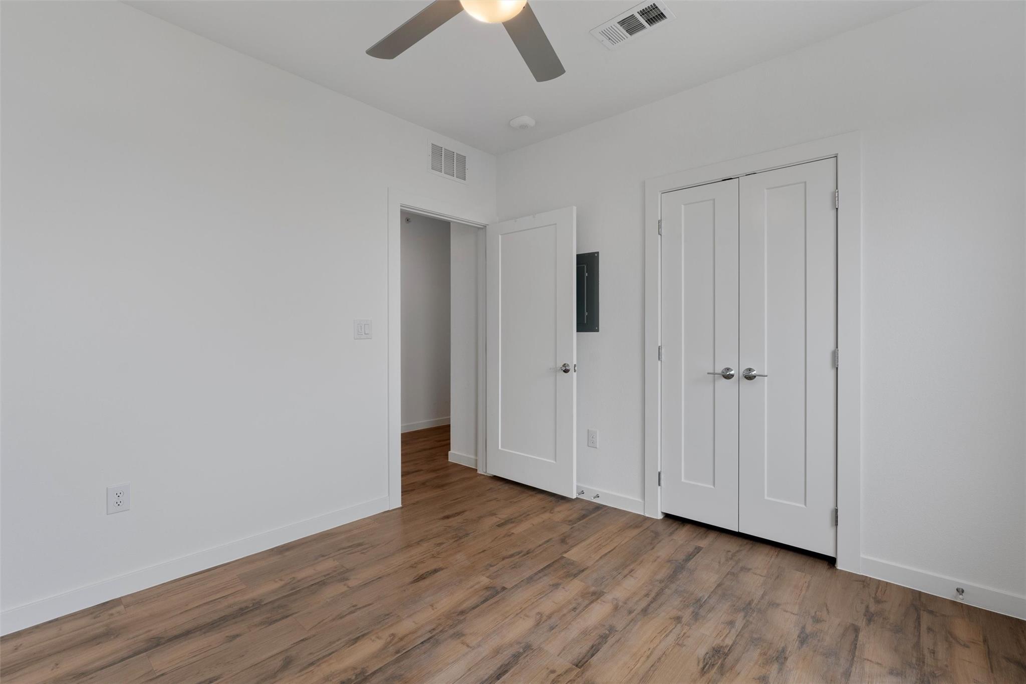 4801 Springdale Rd 1303 Property Photo 15