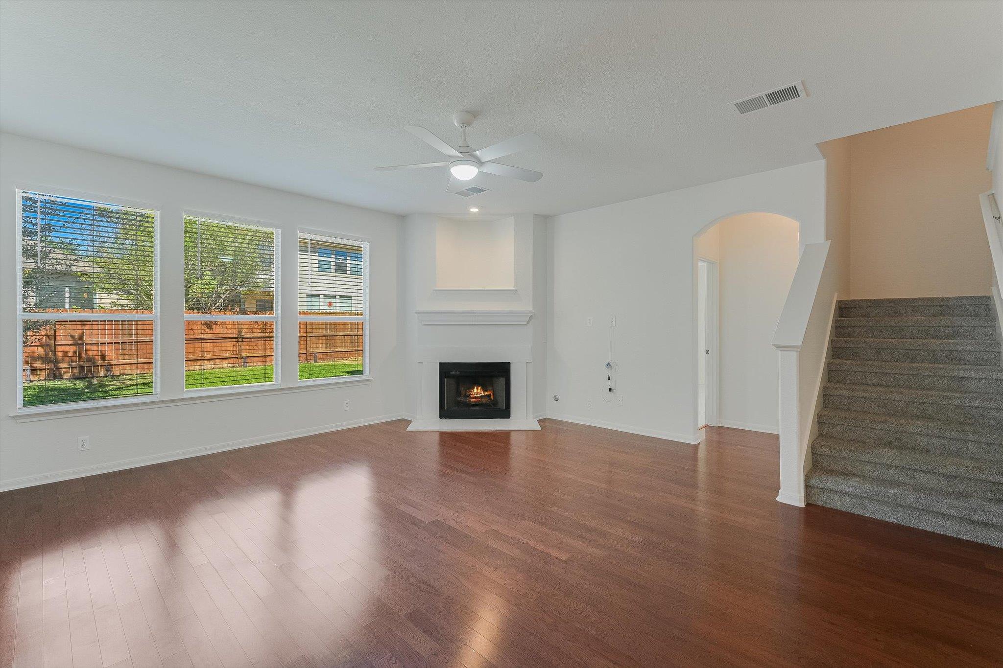 9316 Bavaria Ln Property Photo 3