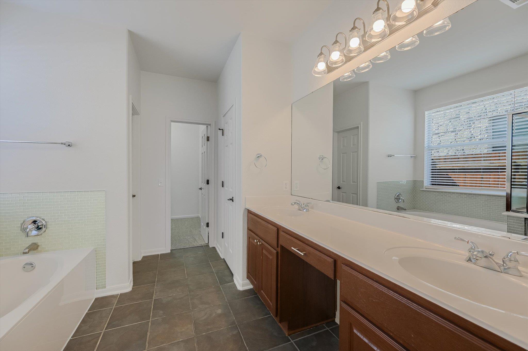 9316 Bavaria Ln Property Photo 16
