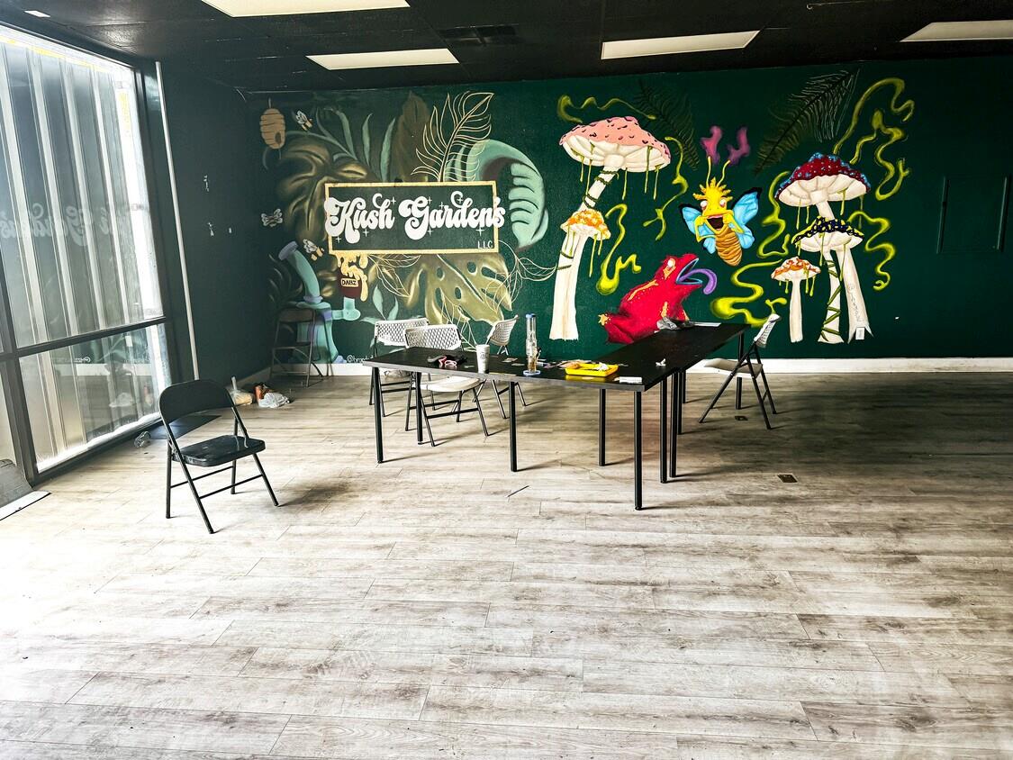 4403 W Commerce St Property Photo 5