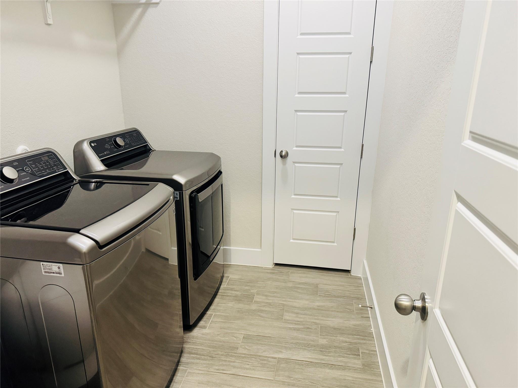 10900 American Mustang Loop Property Photo 15