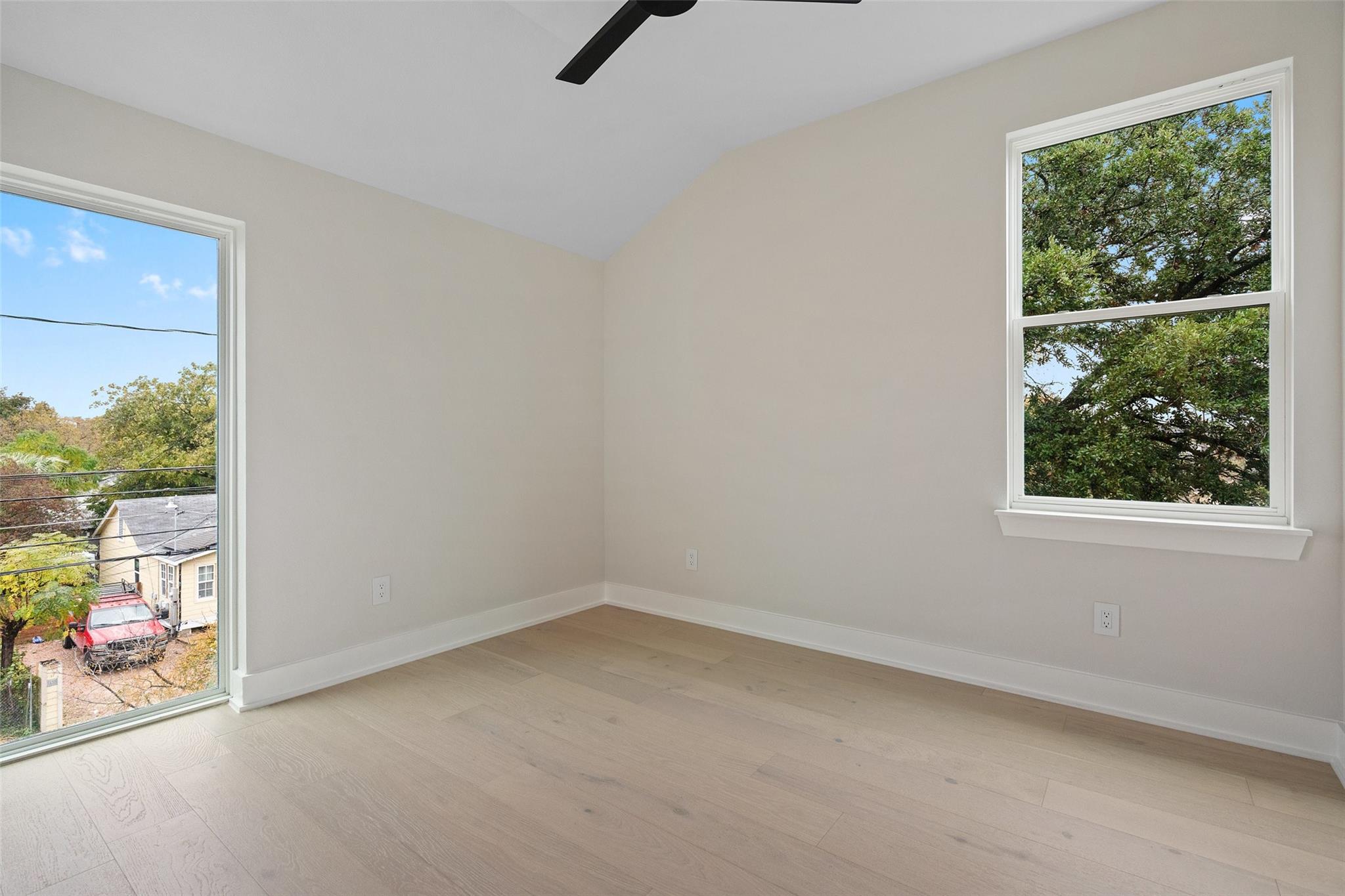 1135 Salina St Property Photo 19
