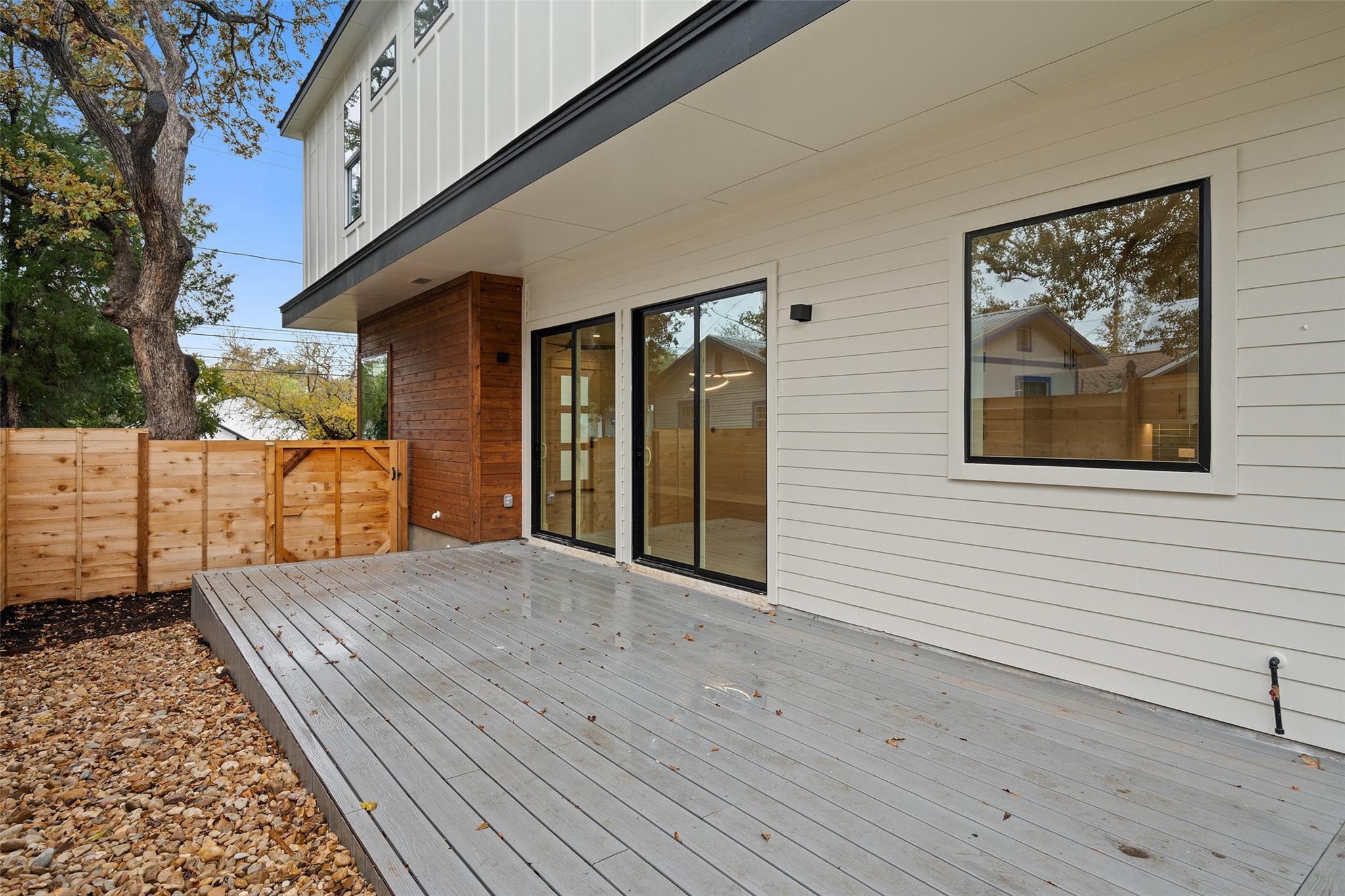 1135 Salina St Property Photo 27