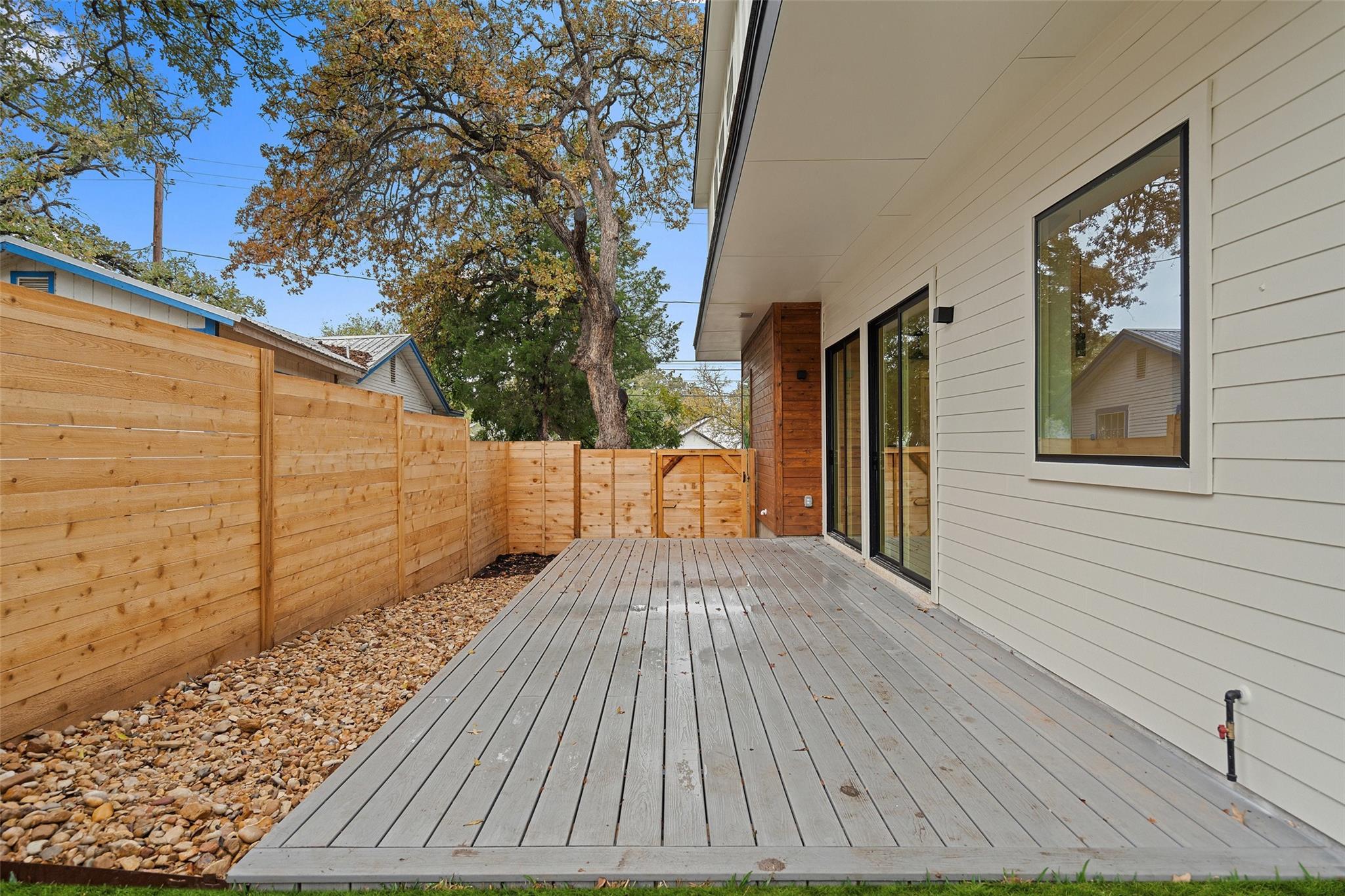 1135 Salina St Property Photo 28