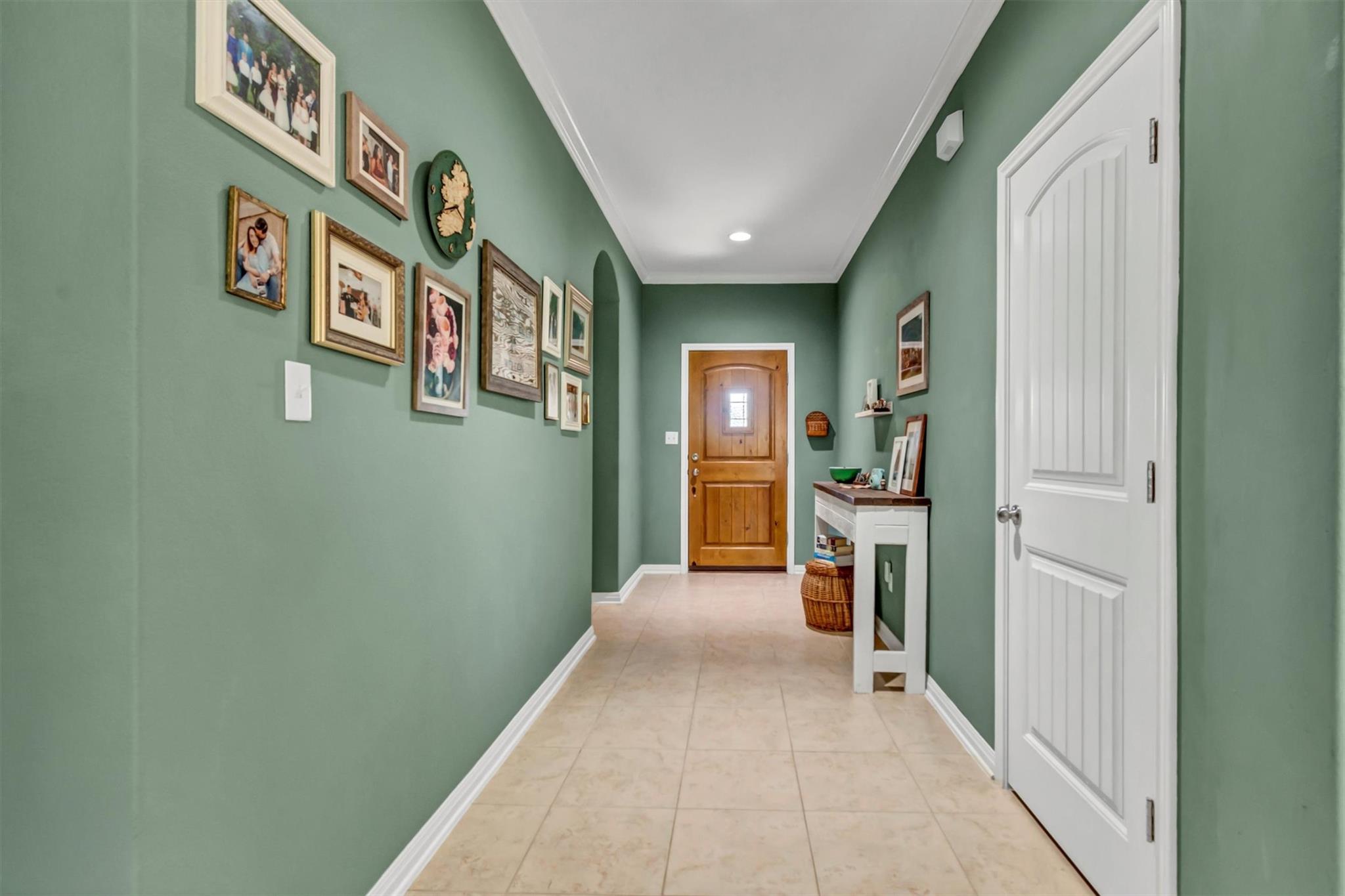 401 Valley Oaks Loop Property Photo 3