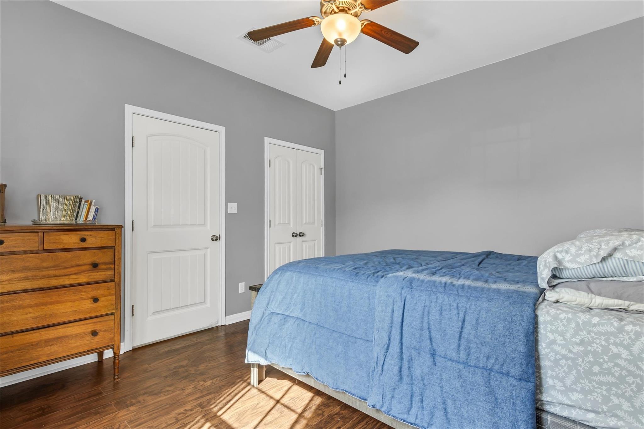 401 Valley Oaks Loop Property Photo 7