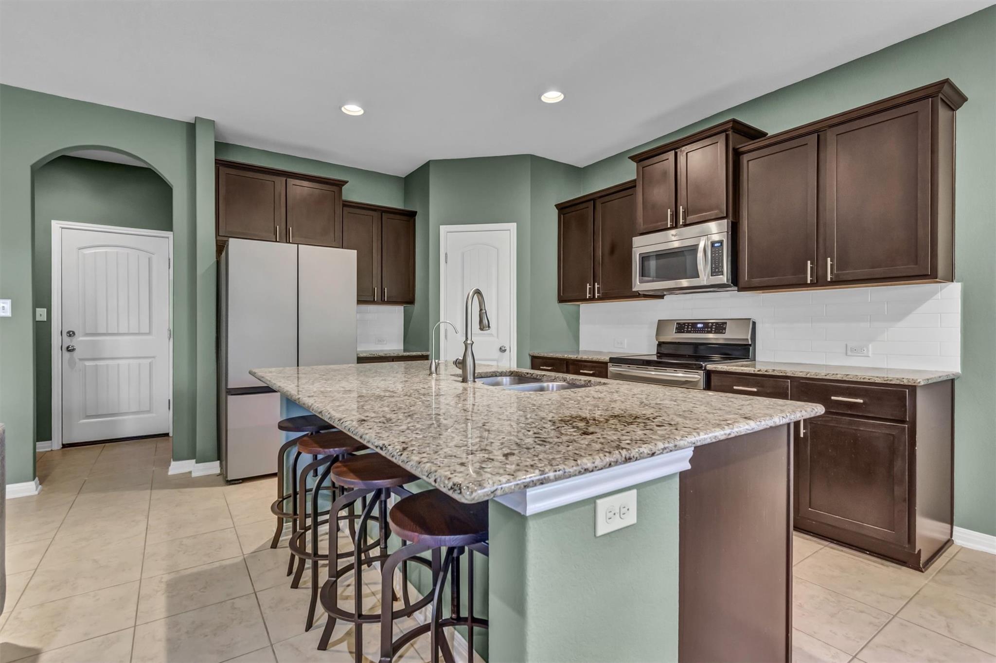 401 Valley Oaks Loop Property Photo 19
