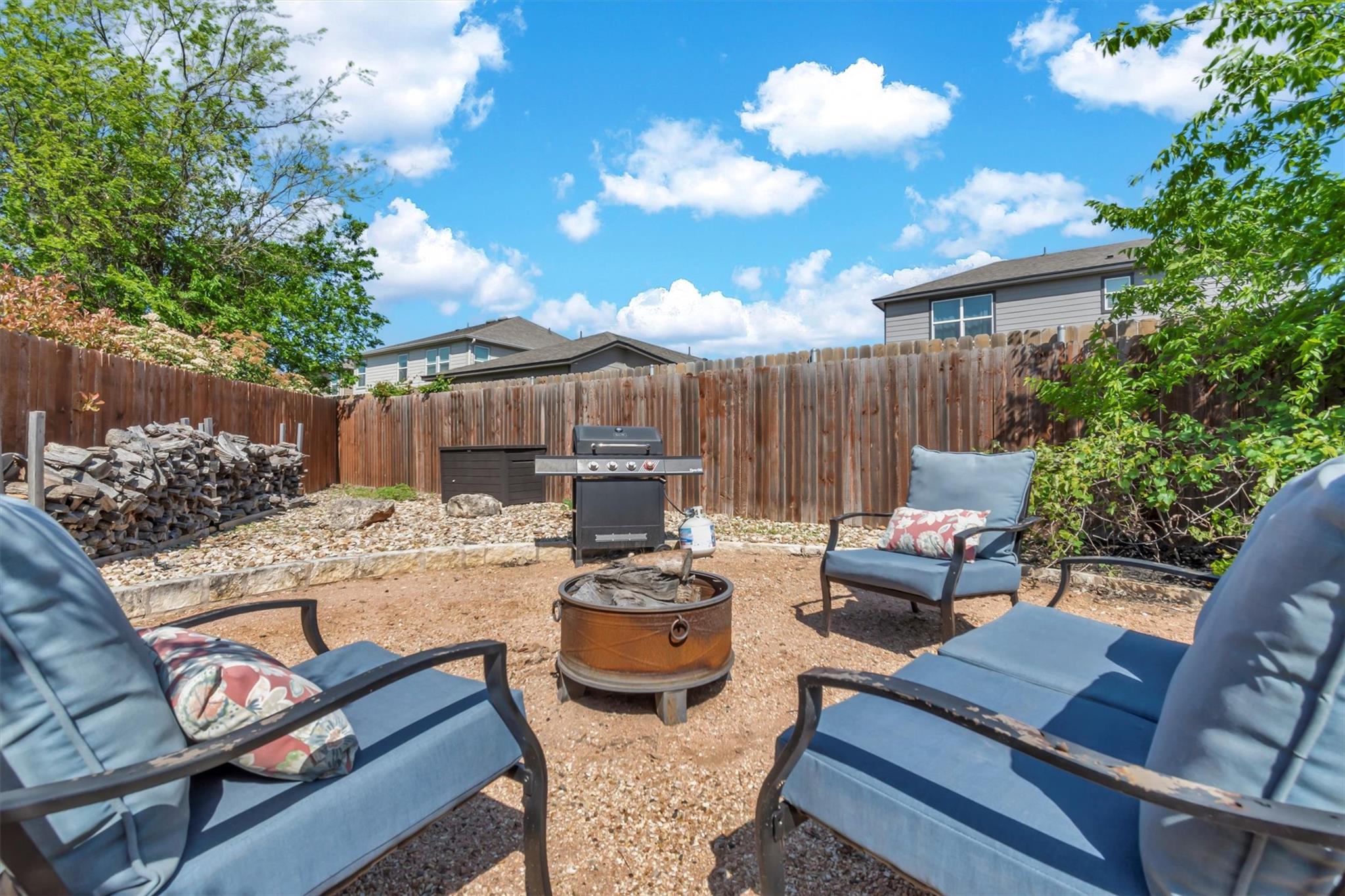 401 Valley Oaks Loop Property Photo 22