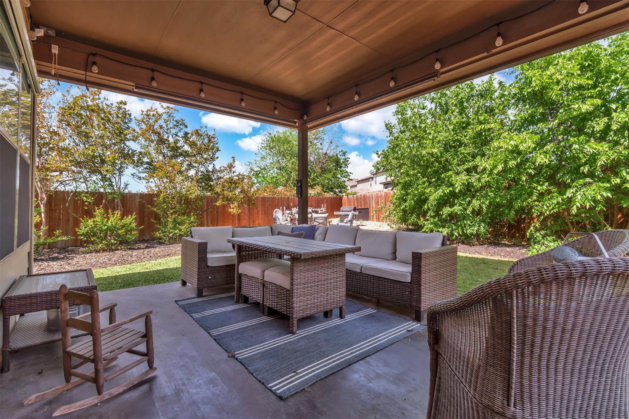 401 Valley Oaks Loop Property Photo 25