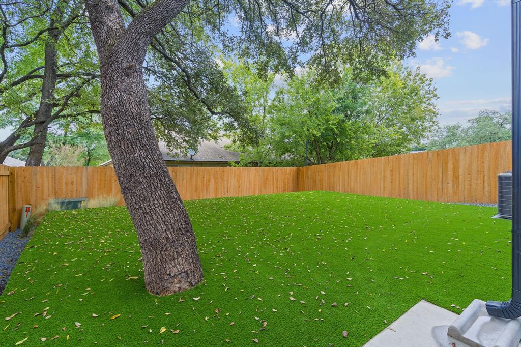1900 Albury Cv #d Property Photo 26