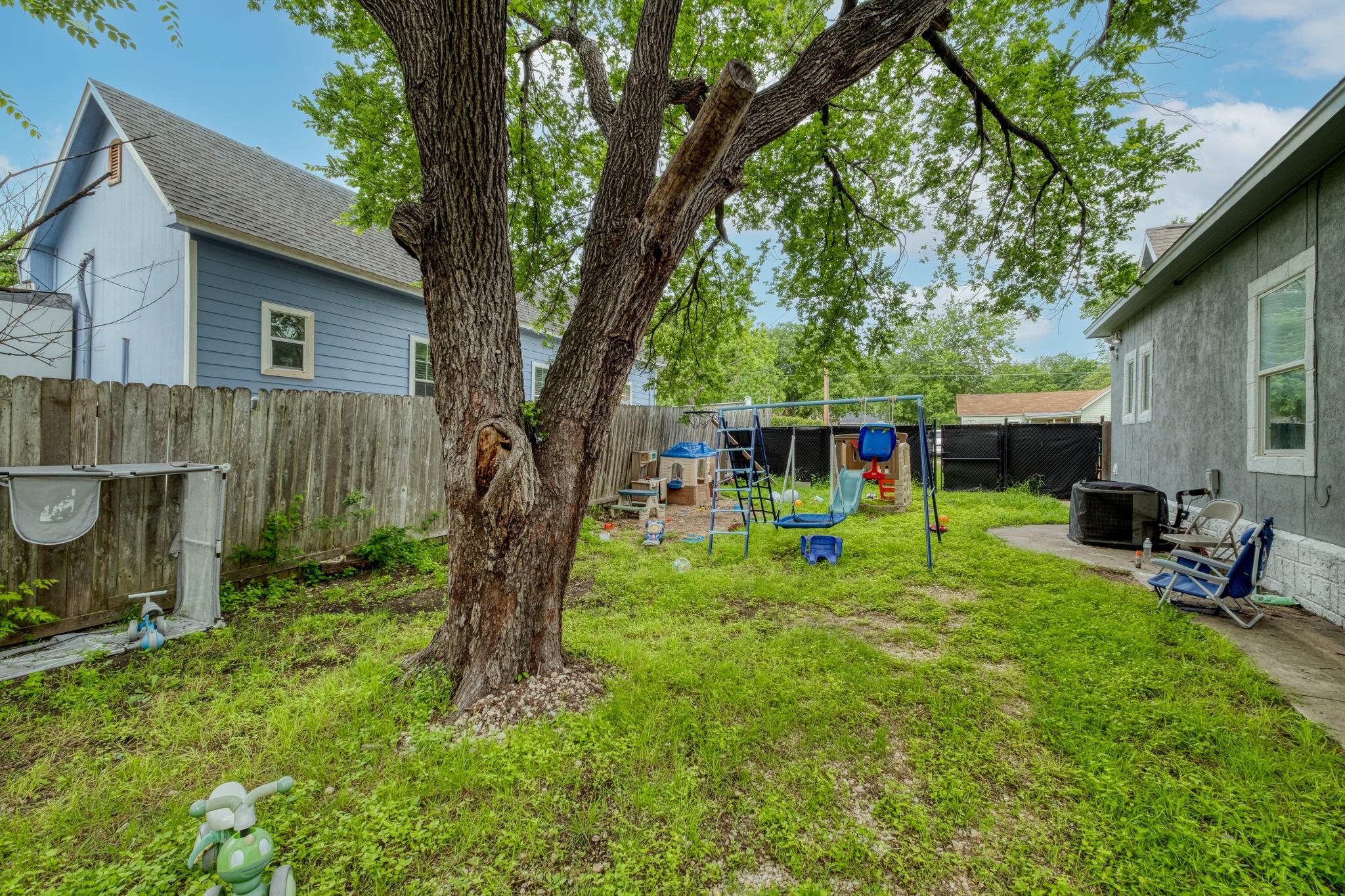 920 Washburn St Property Photo 31