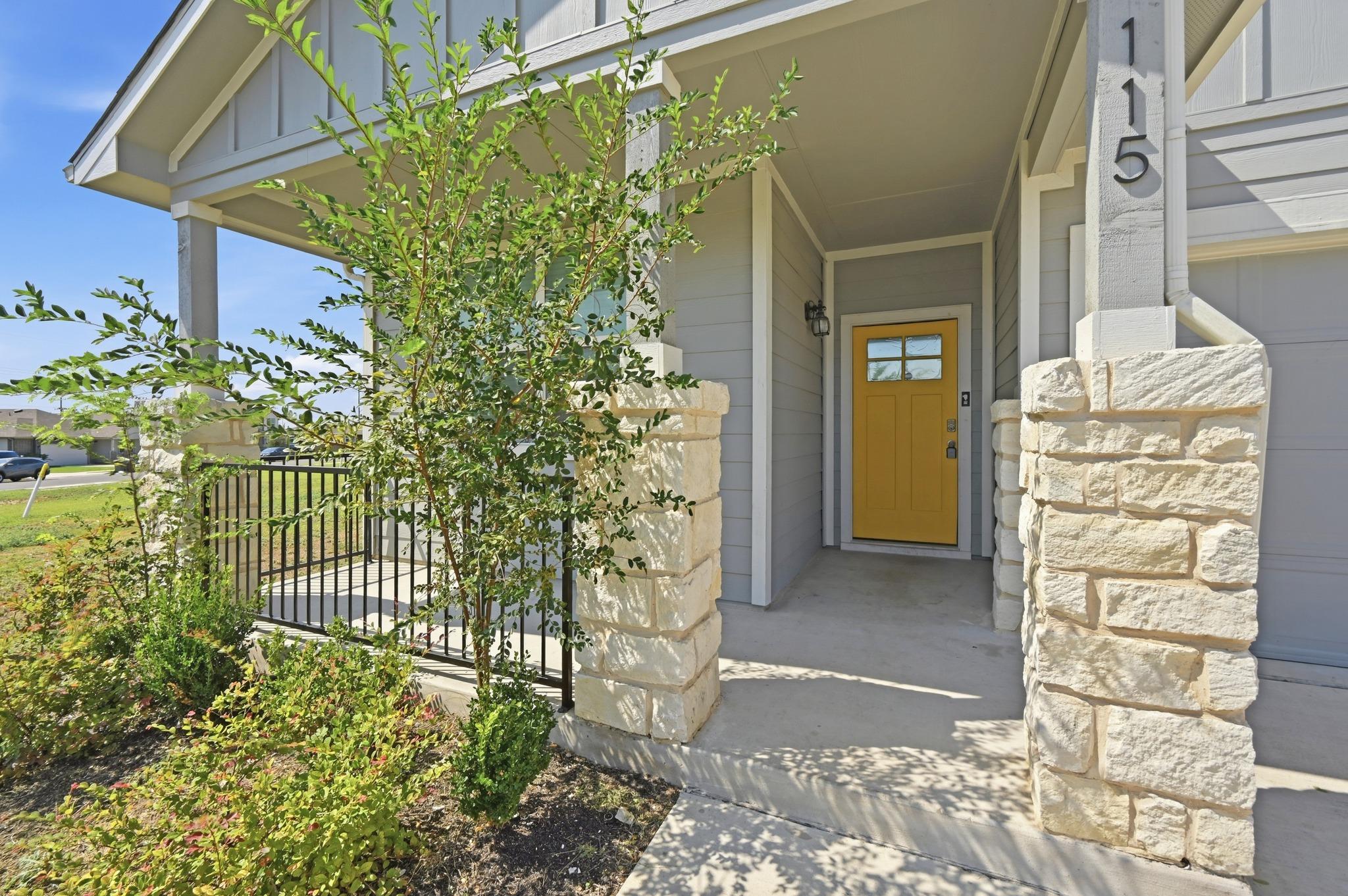 115 Greenbelt Reservoir Pass Property Photo 3