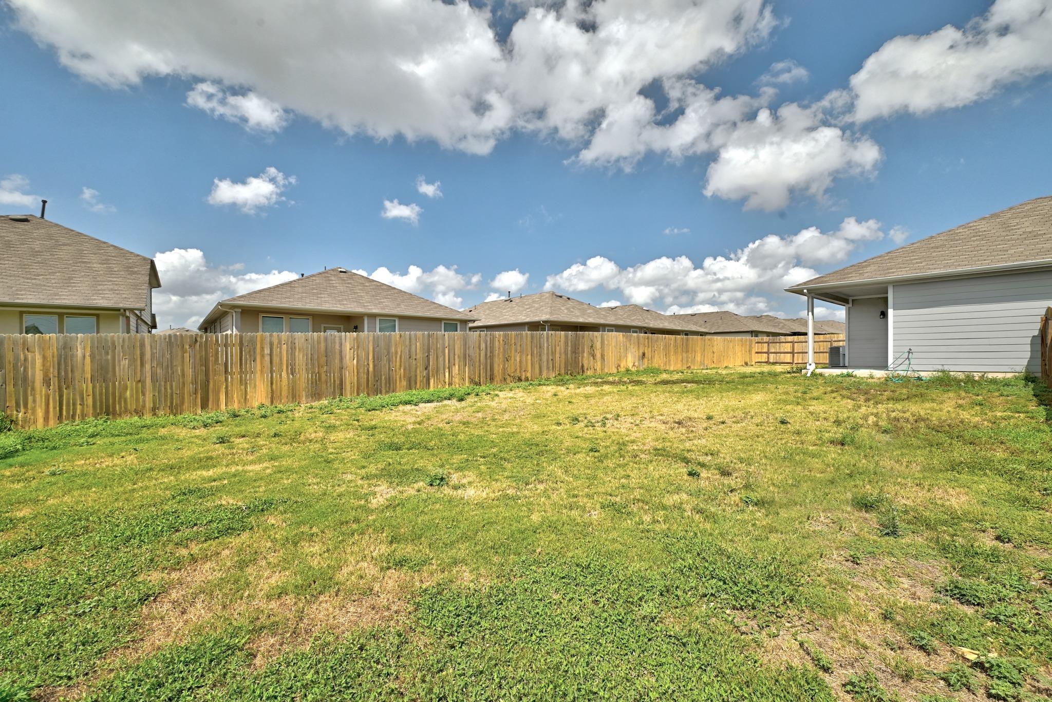 115 Greenbelt Reservoir Pass Property Photo 32