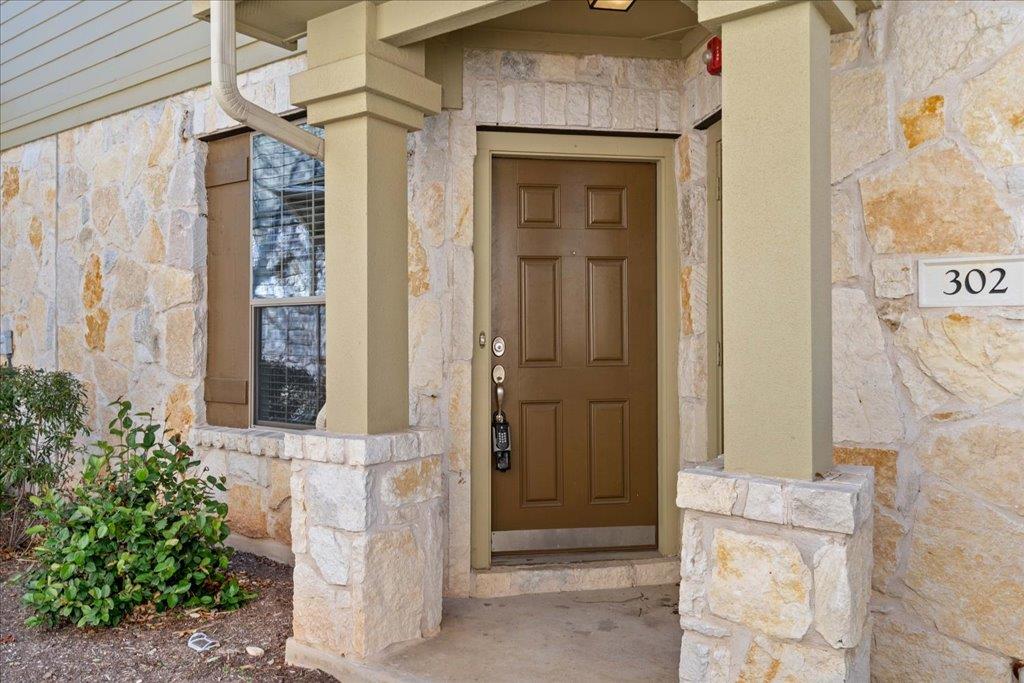 Avery Commons Real Estate Listings Main Image
