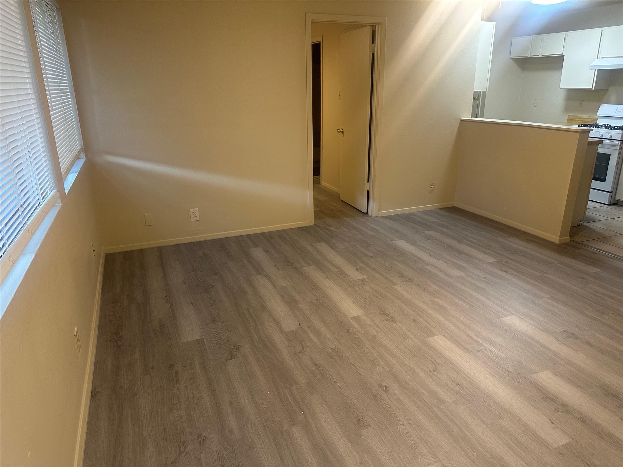 2602 S Bagdad Rd #a Property Photo 4