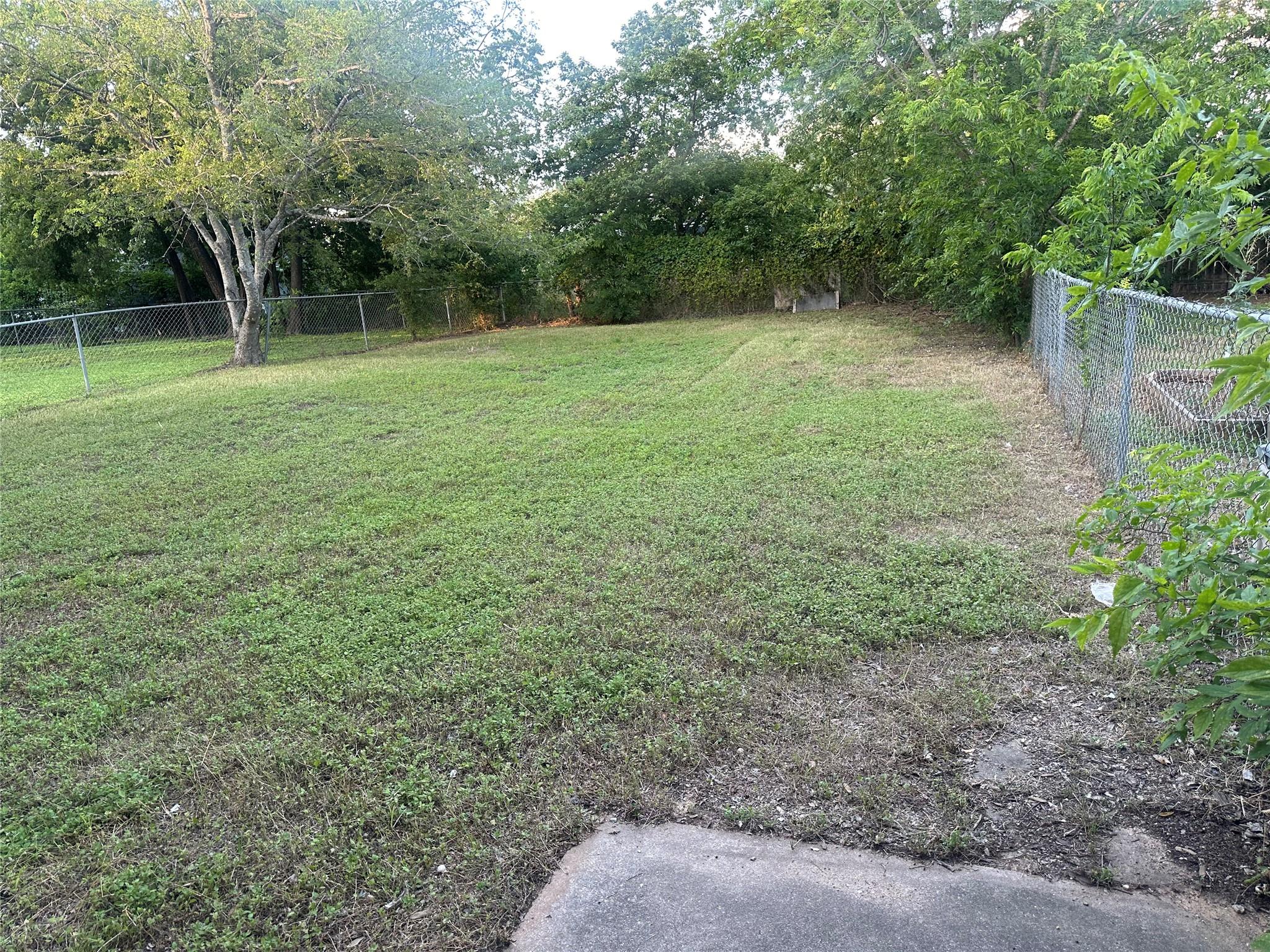 2602 S Bagdad Rd #a Property Photo 25