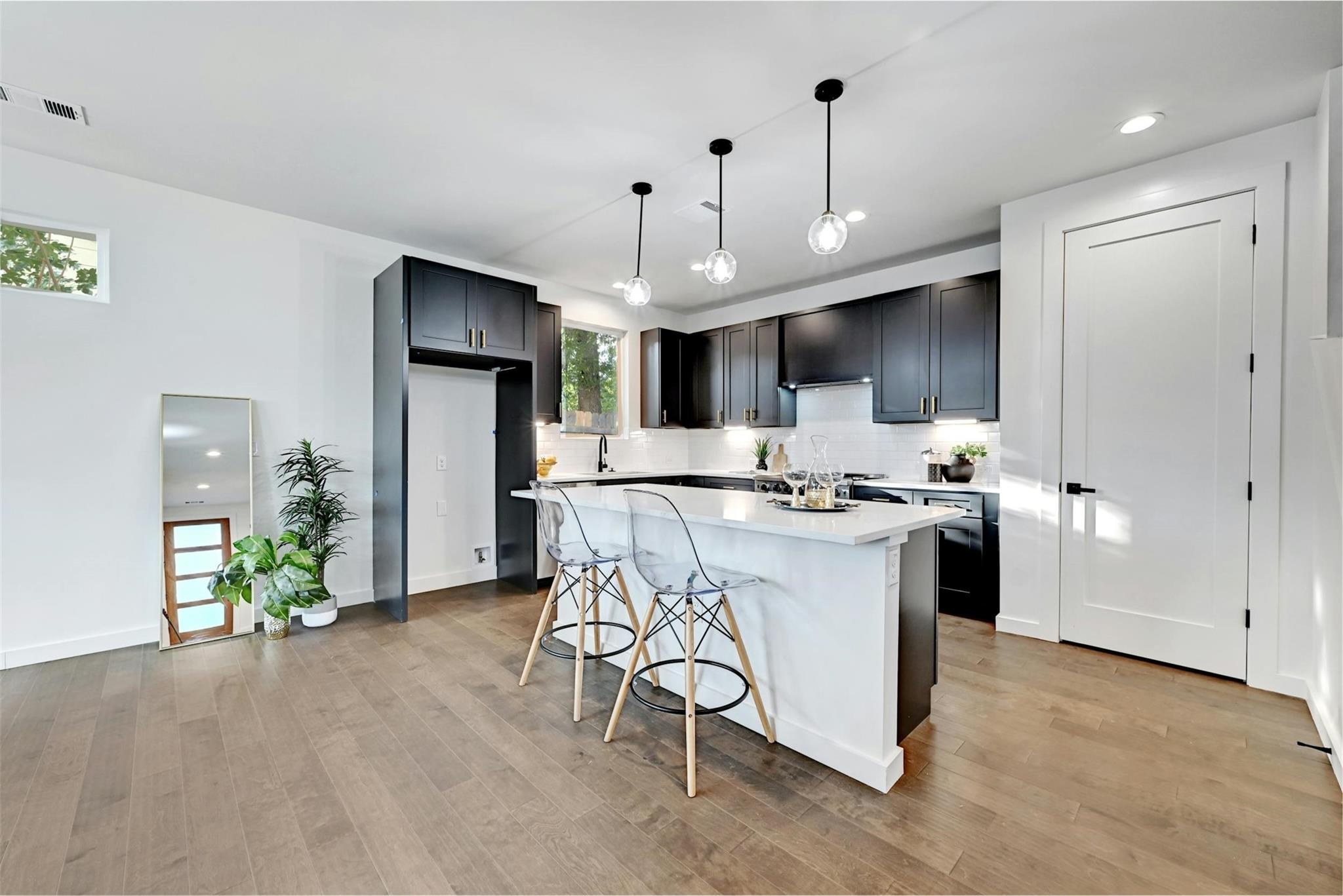 6210 Larch Ter #a Property Photo 7