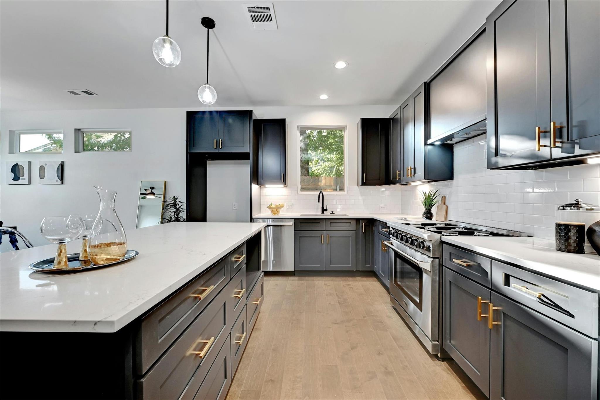 6210 Larch Ter #a Property Photo 9