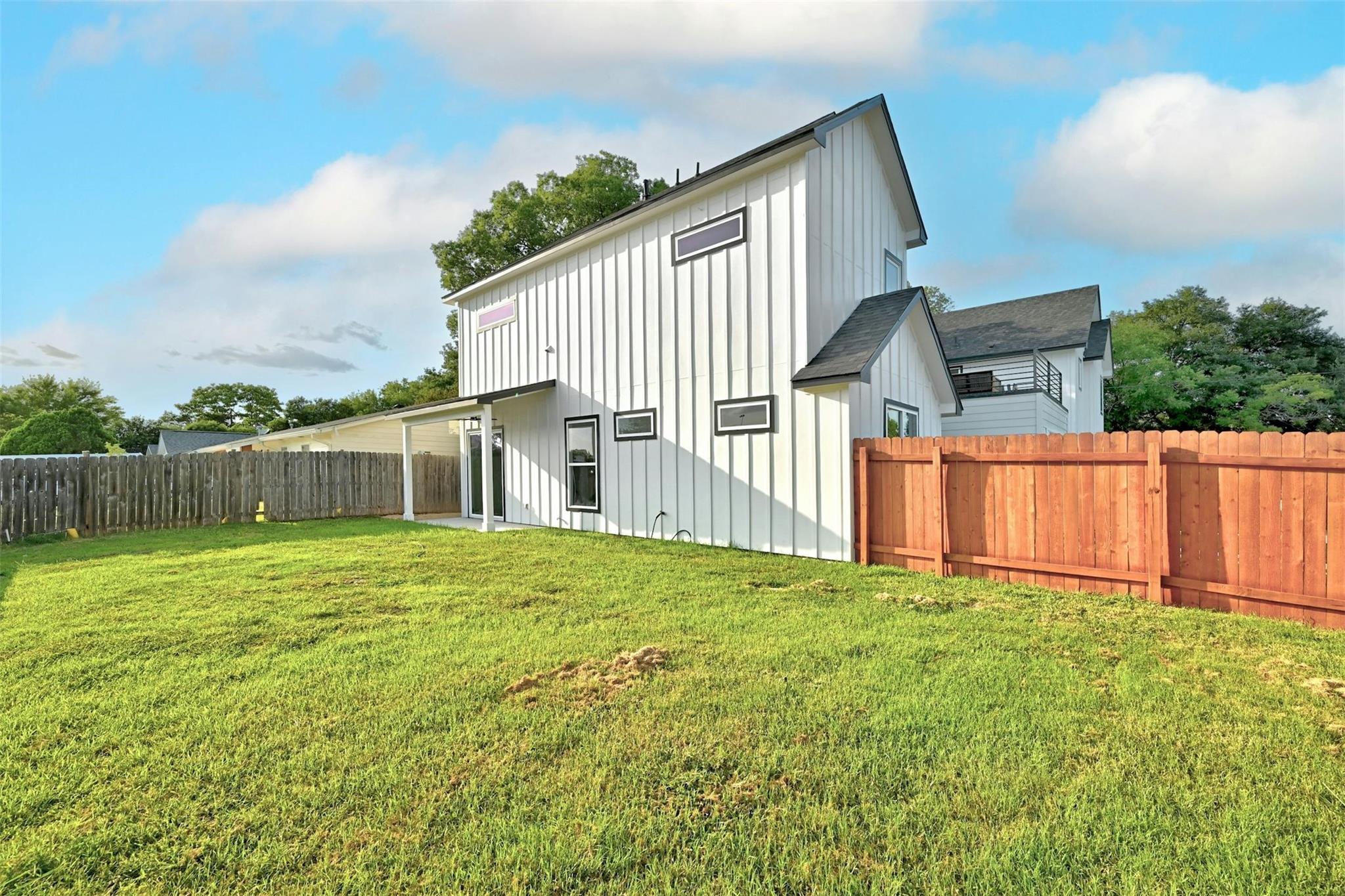 6210 Larch Ter #a Property Photo 28