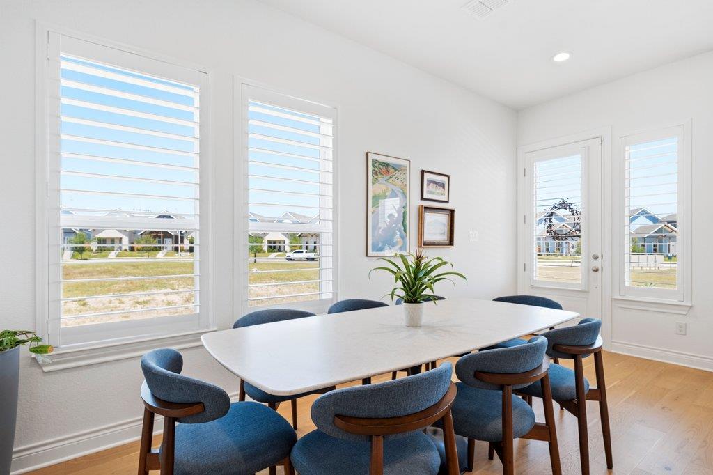 634 Chambray None Property Photo 11