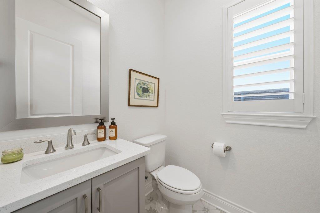 634 Chambray None Property Photo 14