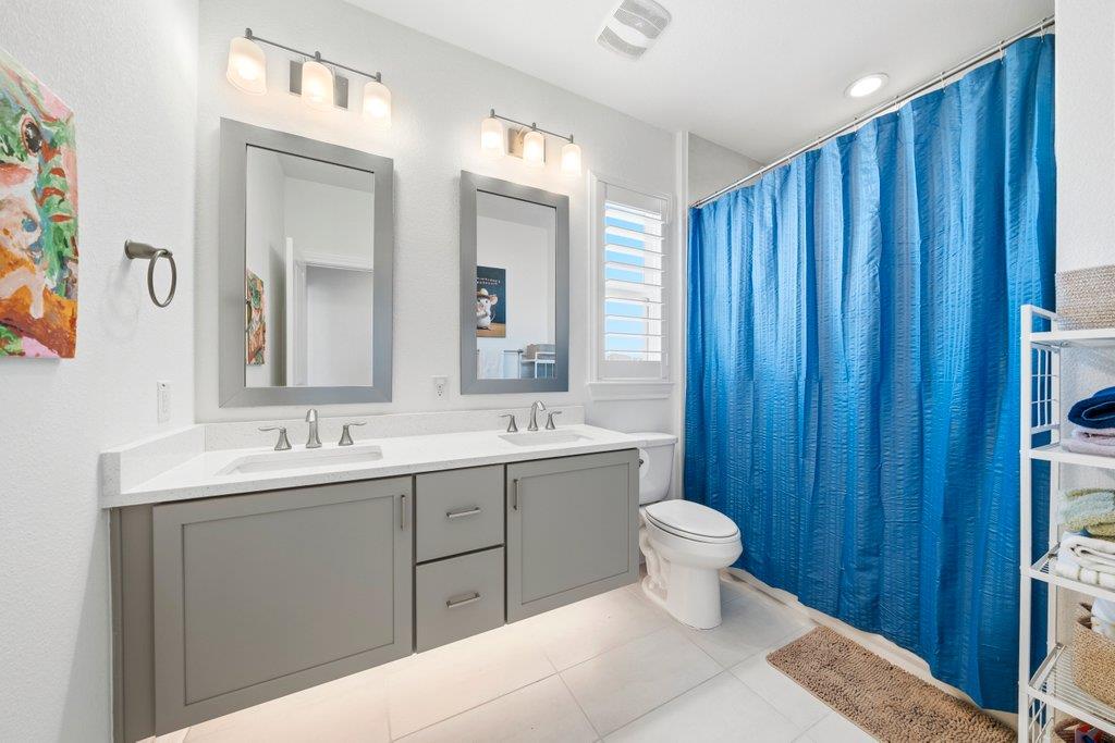 634 Chambray None Property Photo 23