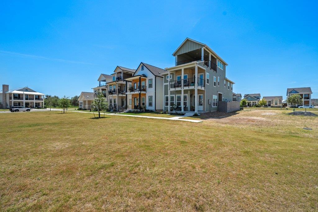 634 Chambray None Property Photo 32