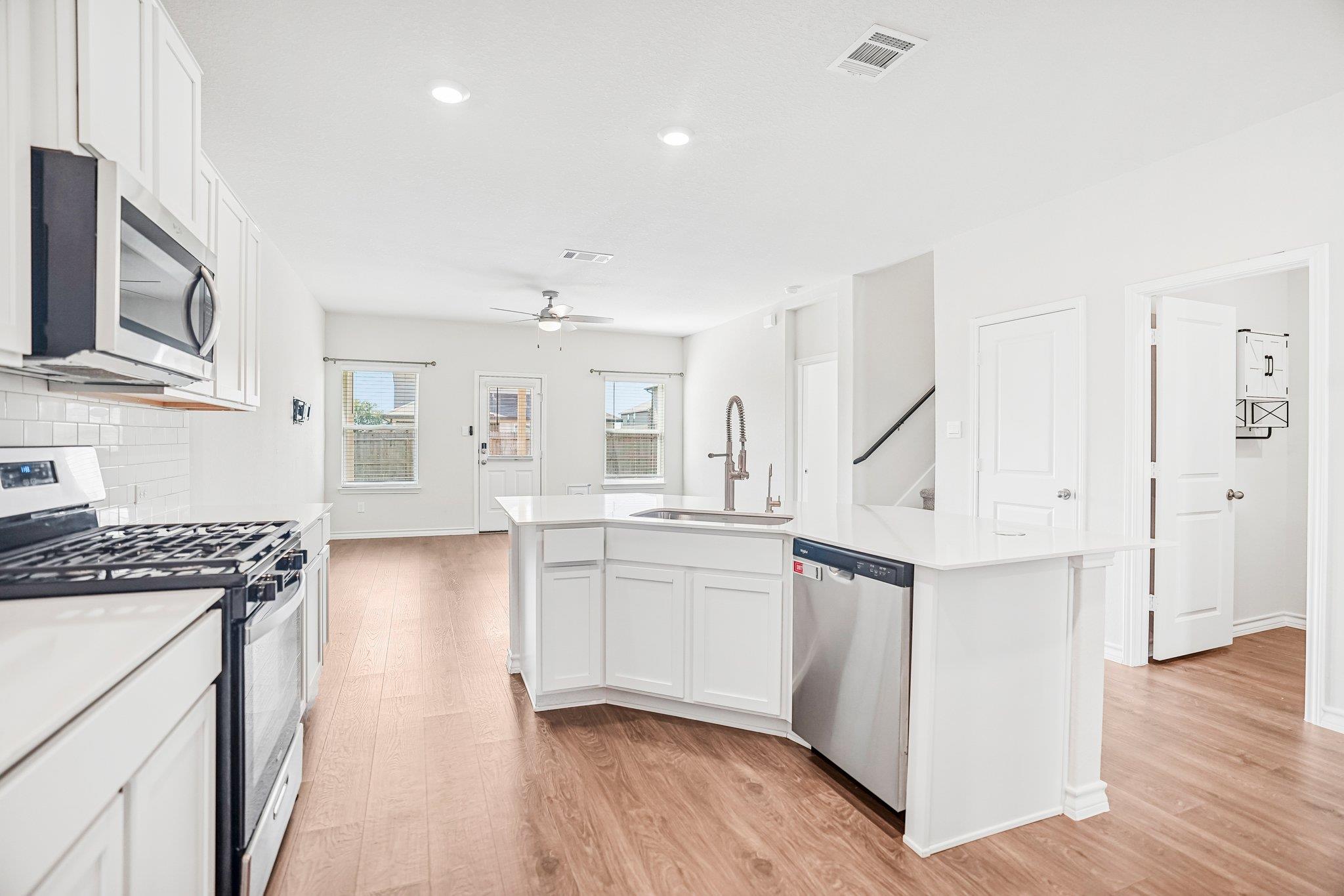 627 Fluted Shls Property Photo 12