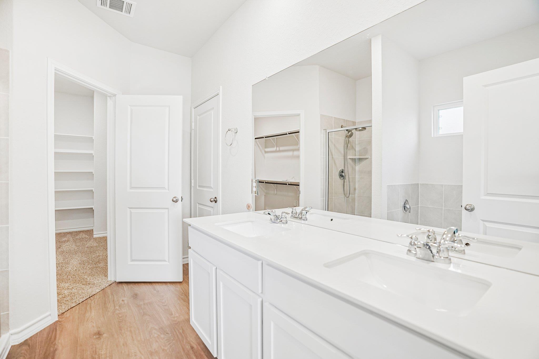627 Fluted Shls Property Photo 15