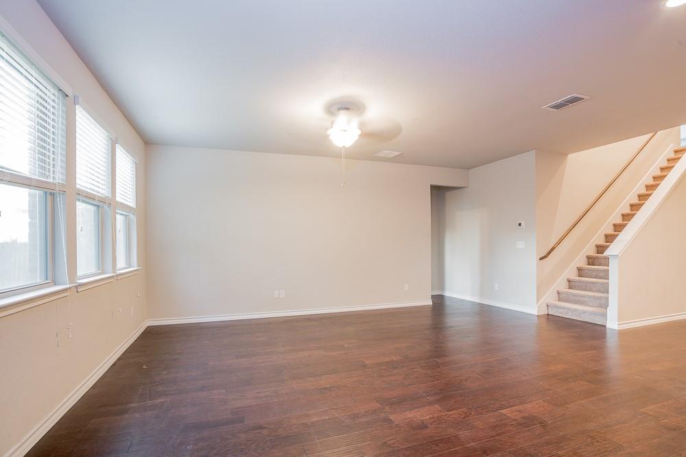 1348 Eagle Ray St Property Photo 4