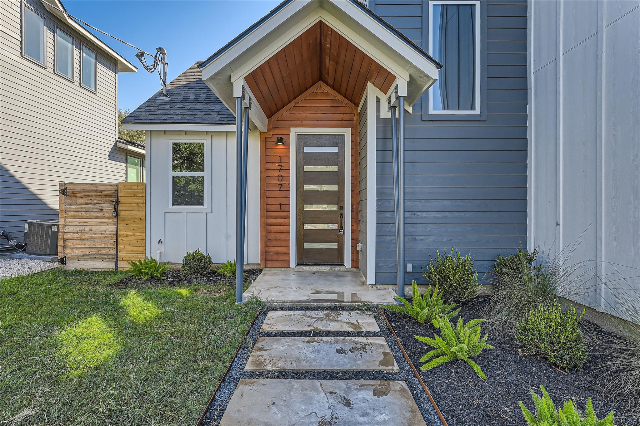 1707 Perez St #1 Property Photo 2