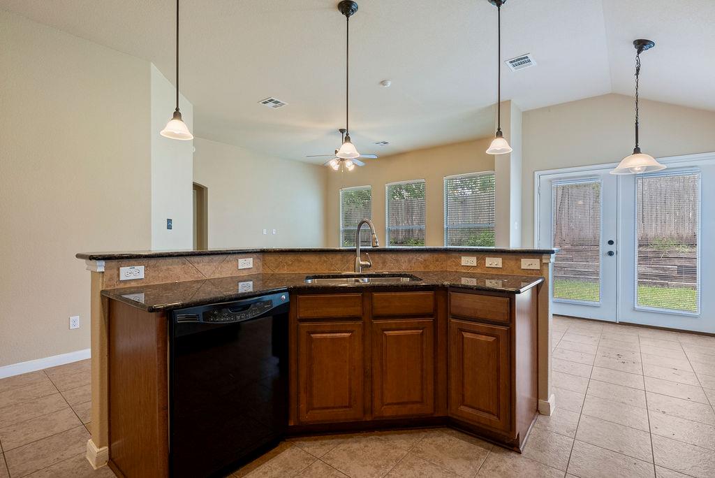 1541 Stone Rim Loop Property Photo 8