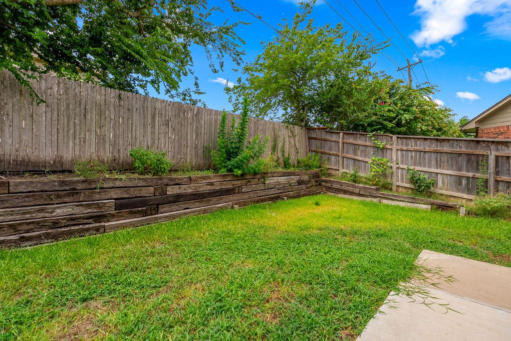 1541 Stone Rim Loop Property Photo 19