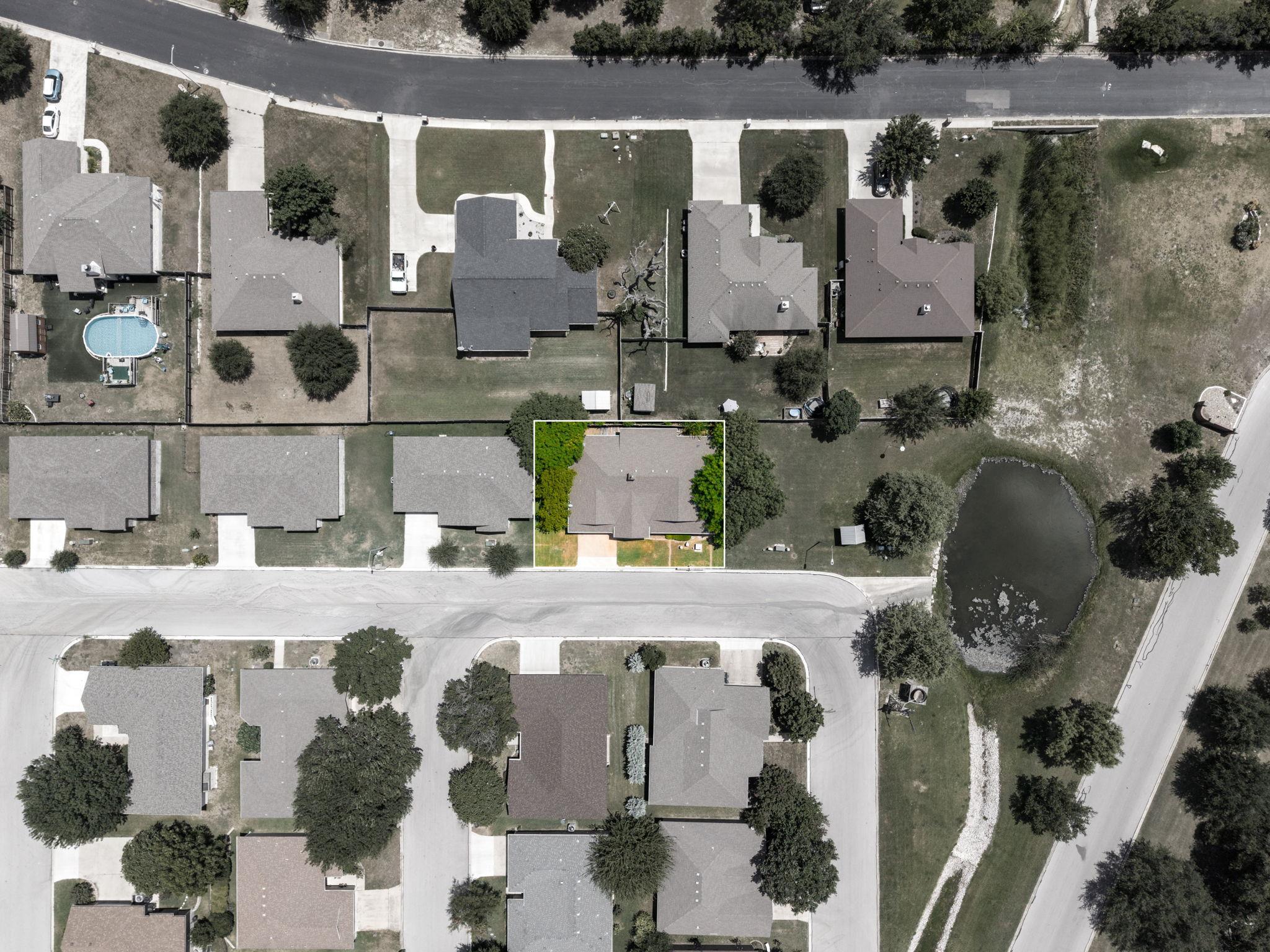 1204 Applewood Dr E Property Photo 39