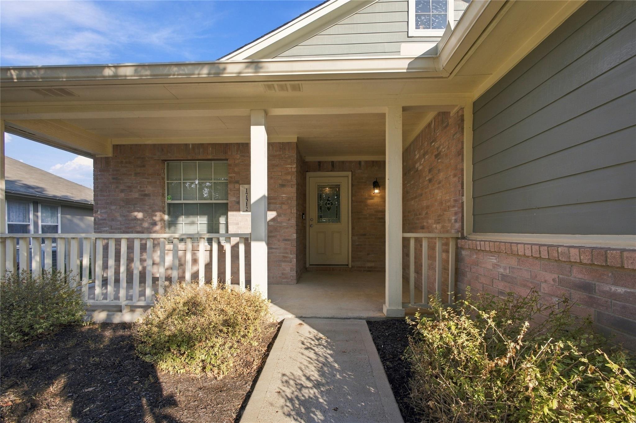 17512 Wiseman Dr Property Photo 1