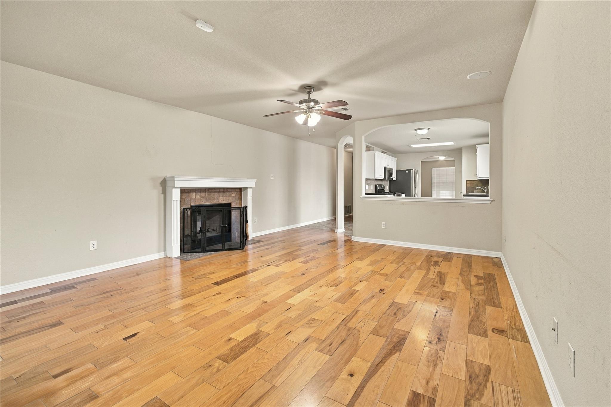 17512 Wiseman Dr Property Photo 3