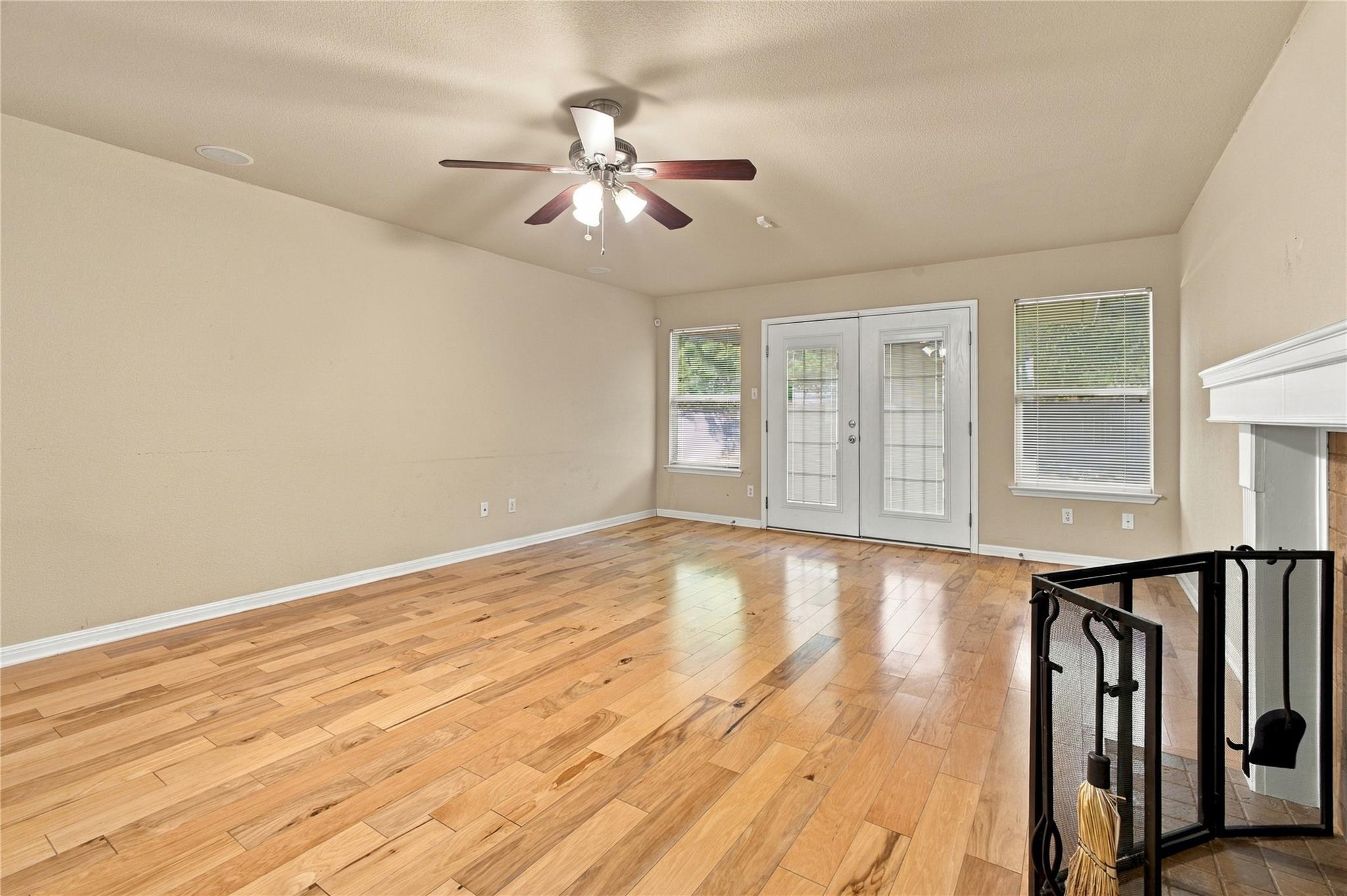 17512 Wiseman Dr Property Photo 4