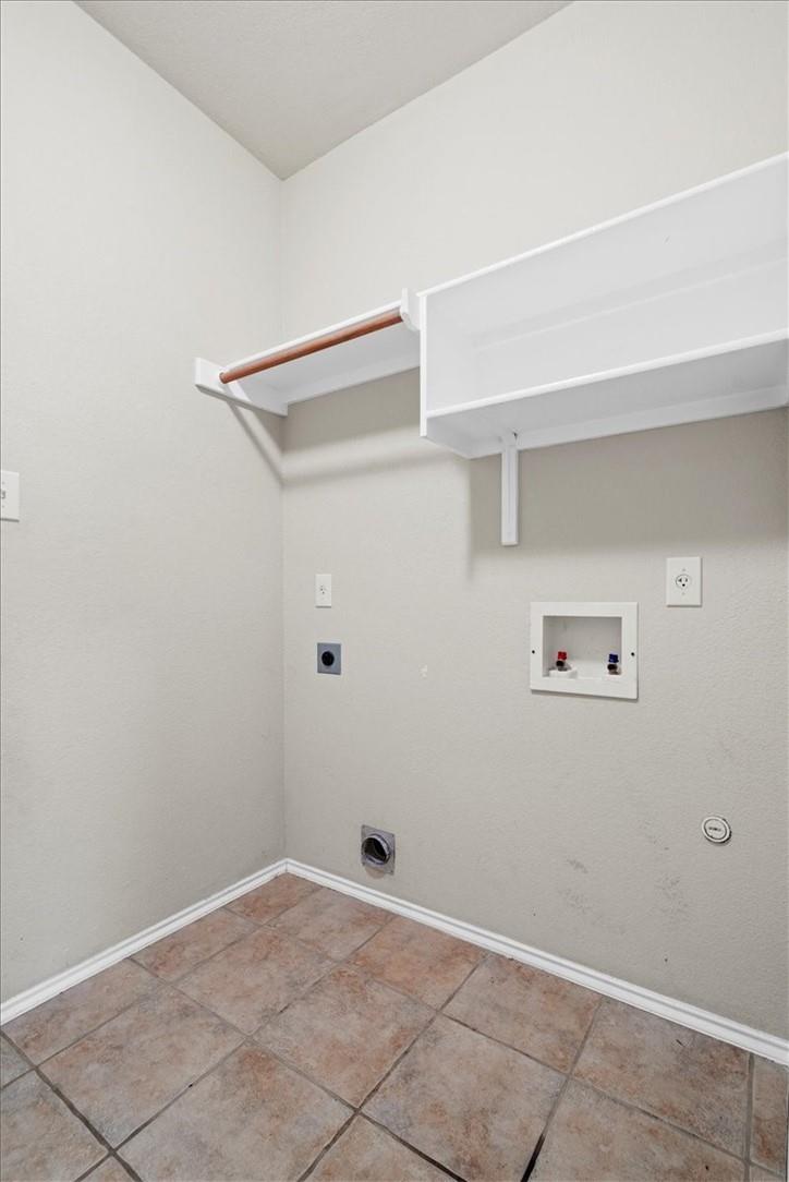 2225 Speidel Dr Property Photo 24