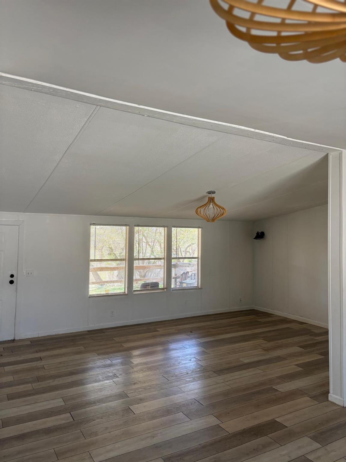 1109 Hurst Creek Rd Property Photo 14