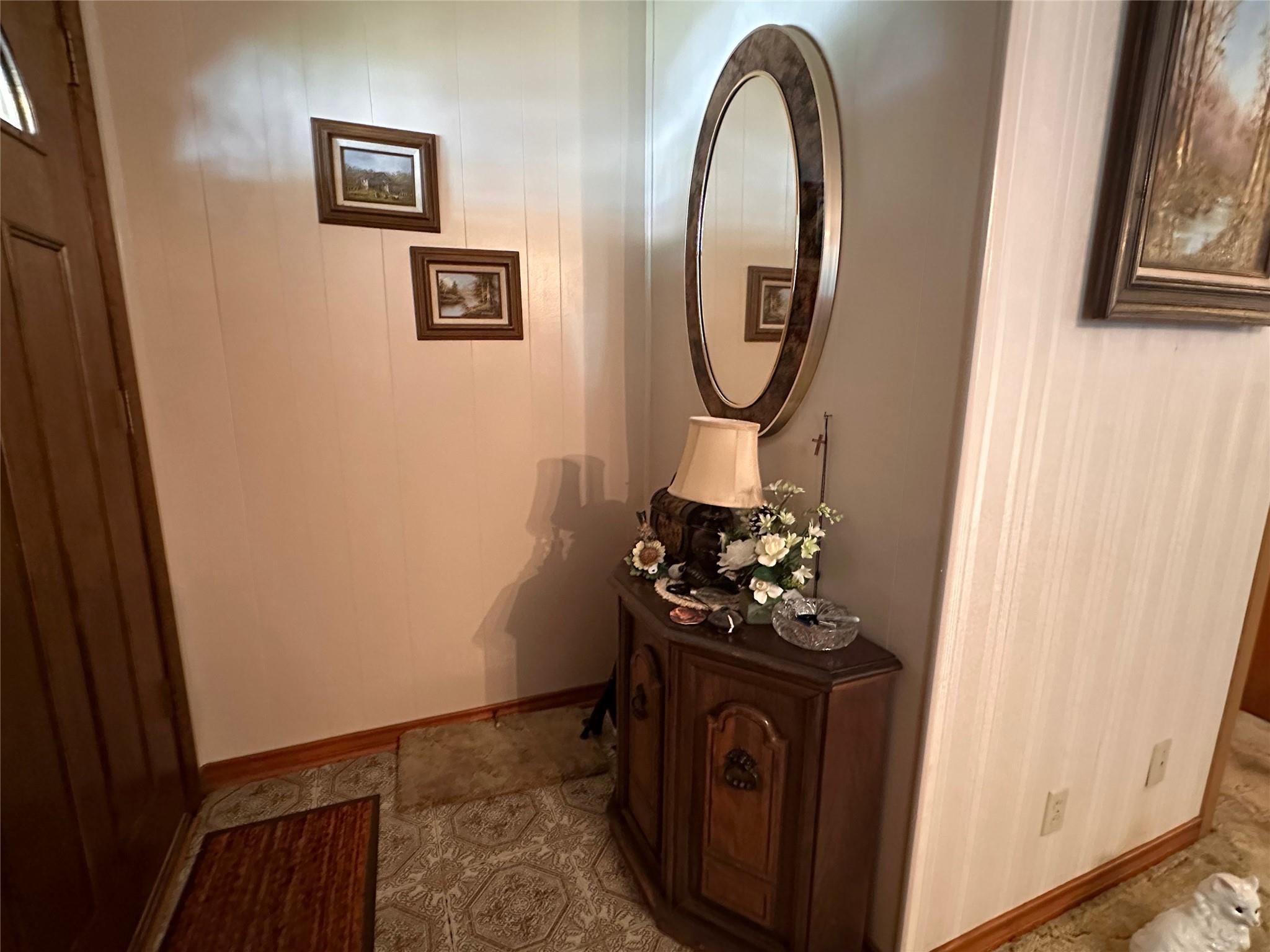 1109 Gray Dr Property Photo 3
