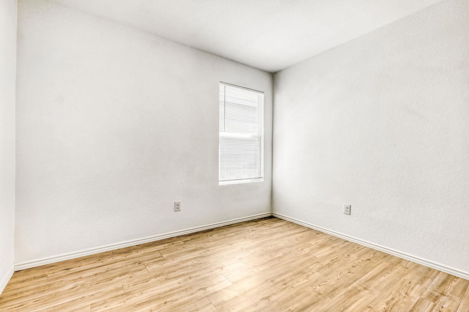 7102 Satellite Way Property Photo 12