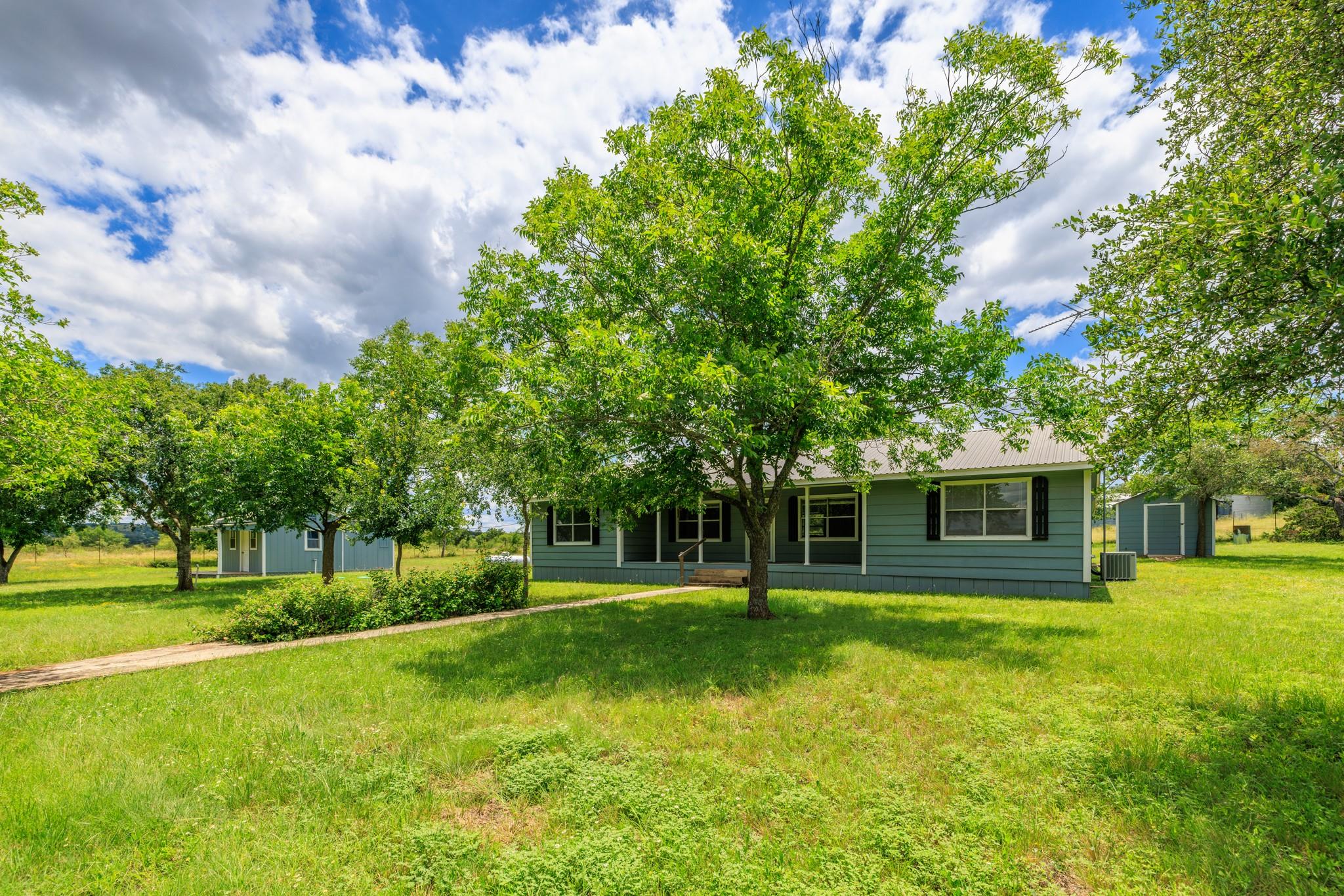 341 River View Rd Property Photo 4